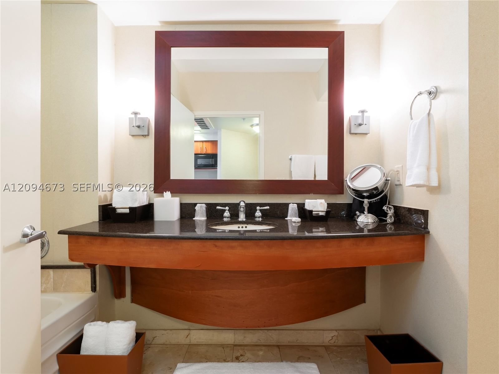 Real estate property located at 18001 Collins Ave #606, Miami-dade, Trump International Sones, Sunny Isles Beach, FL