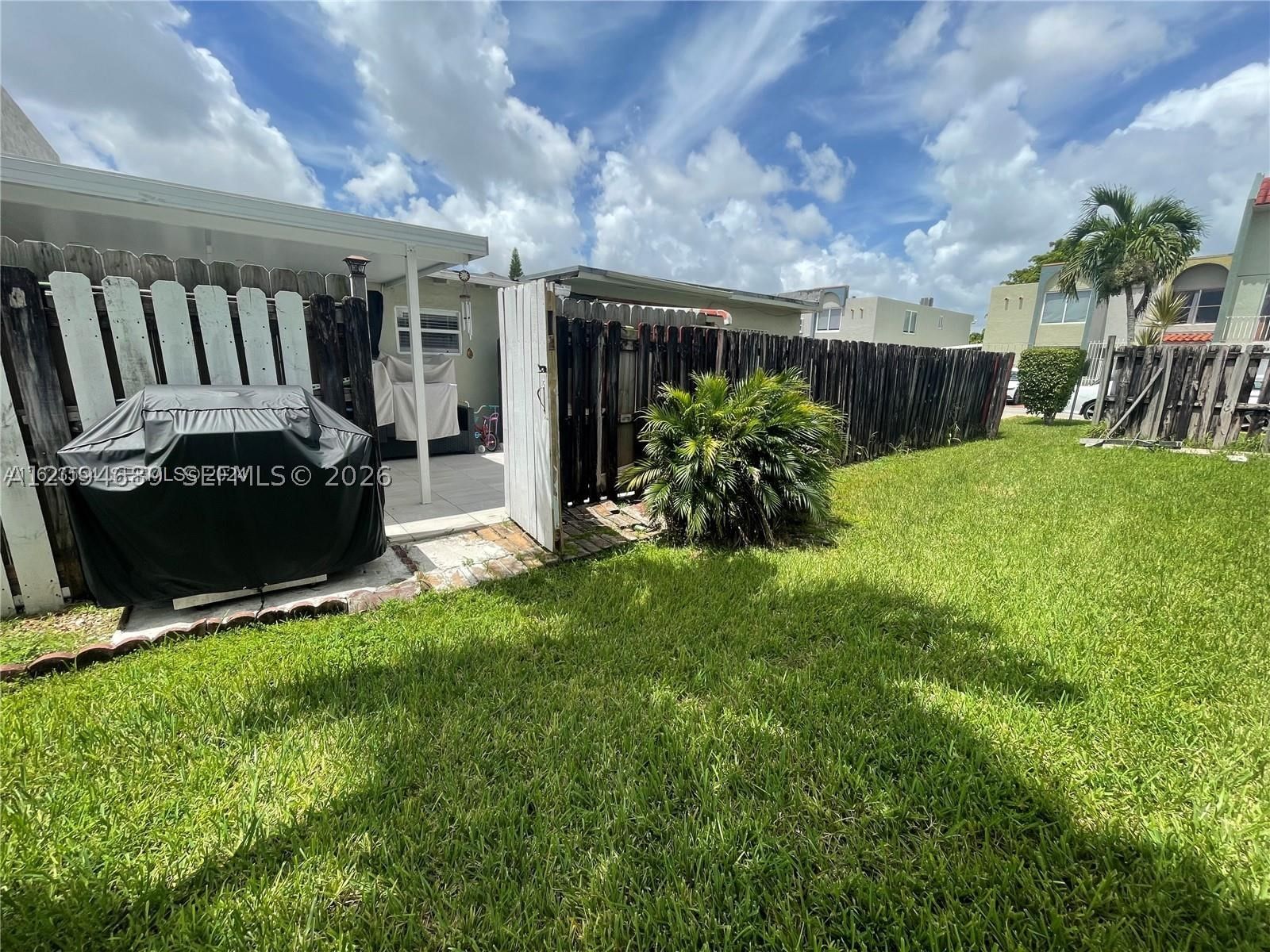 Real estate property located at 961 37th Ter #30, Miami-dade, Mango Hill Condo #10, Hialeah, FL