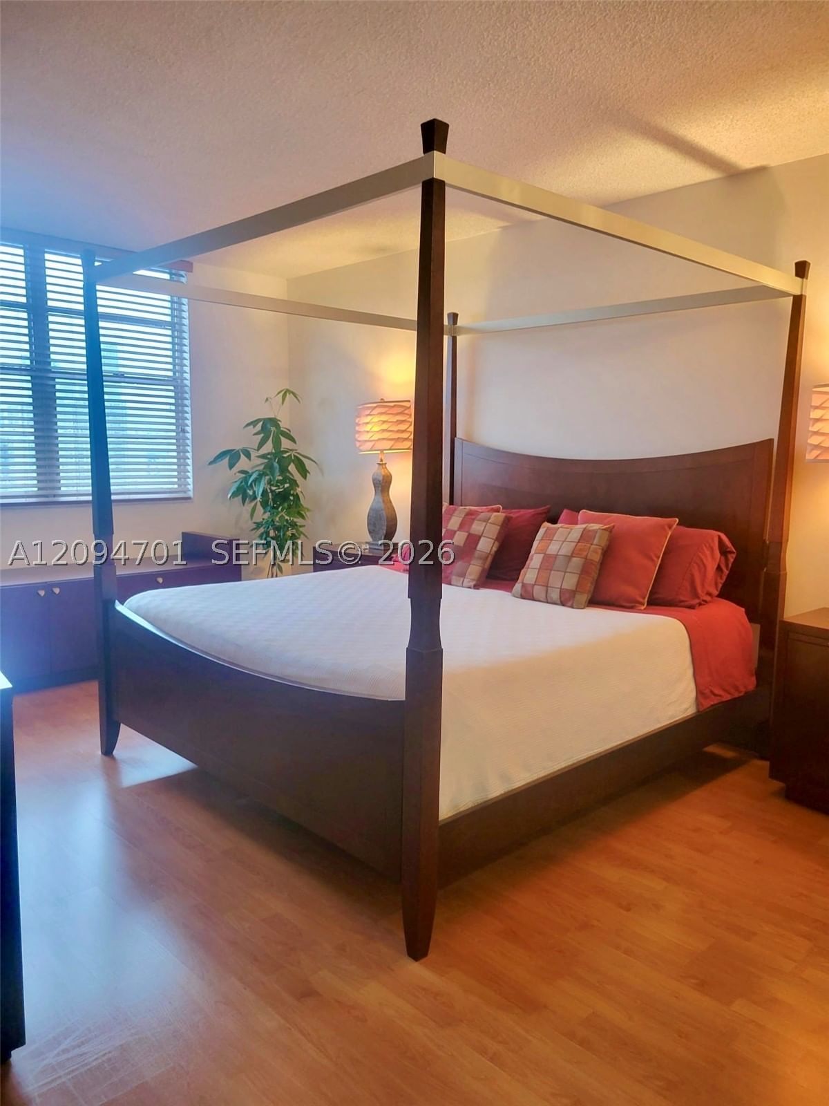 Real estate property located at 500 Bayview Dr #1923, Miami-dade, Arlen House West Condo, Sunny Isles Beach, FL