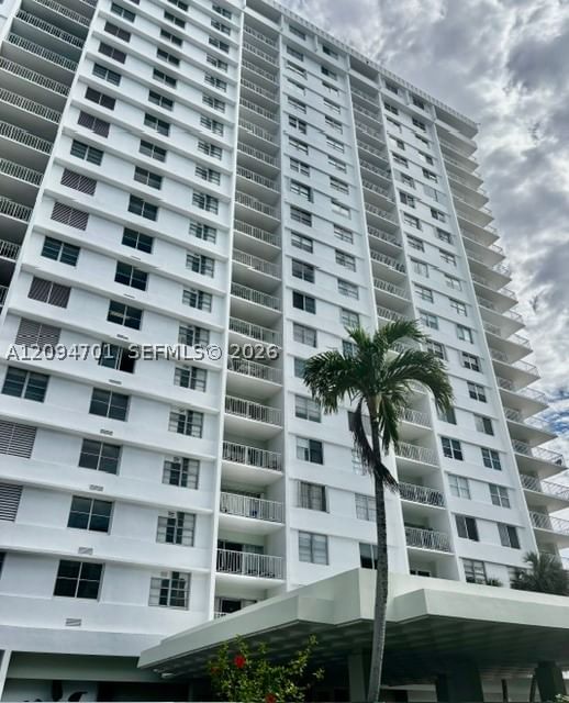 Real estate property located at 500 Bayview Dr #1923, Miami-dade, Arlen House West Condo, Sunny Isles Beach, FL