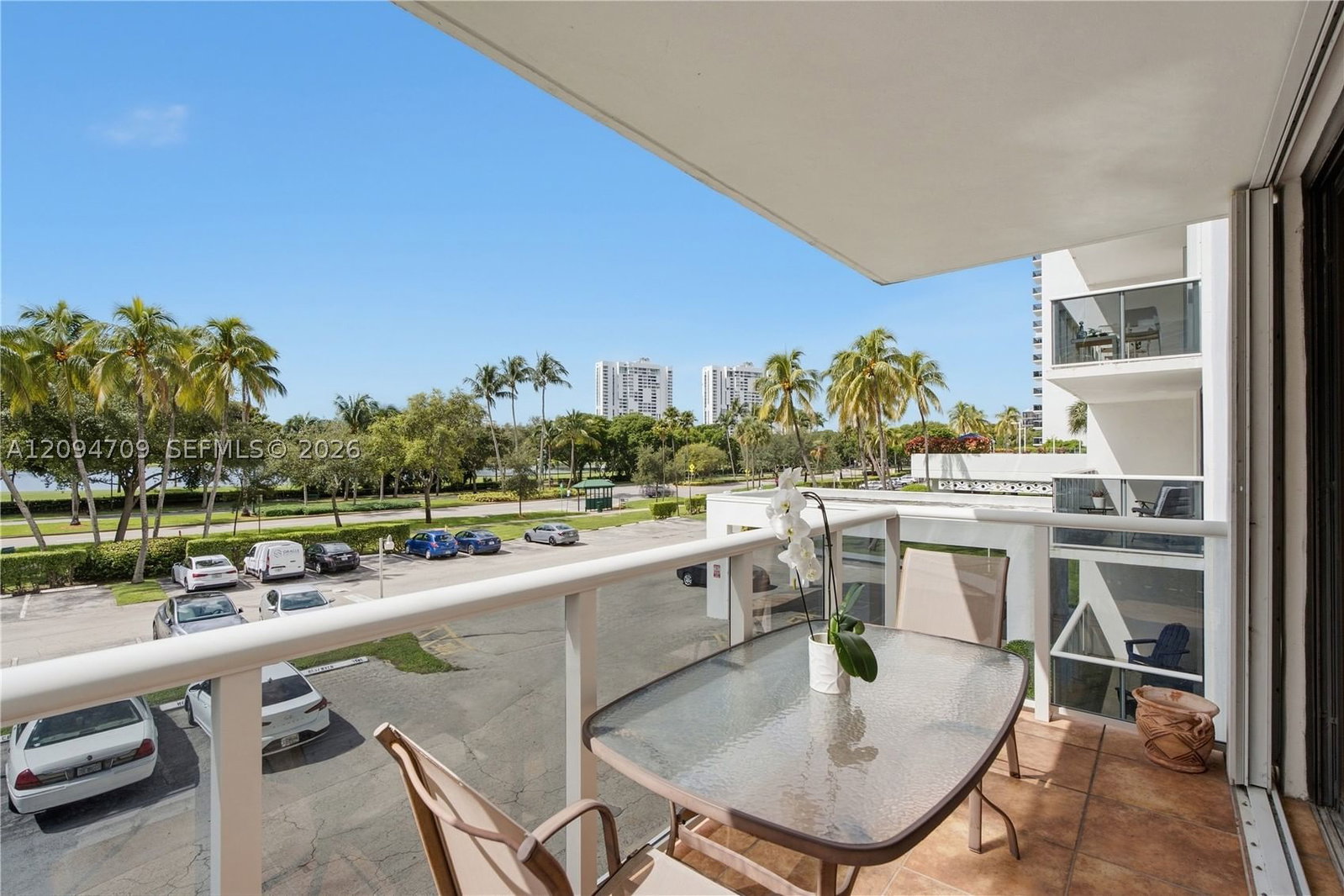 Real estate property located at 3675 Country Club Dr #204, Miami-dade, Aventura-eldorado Condo, Aventura, FL