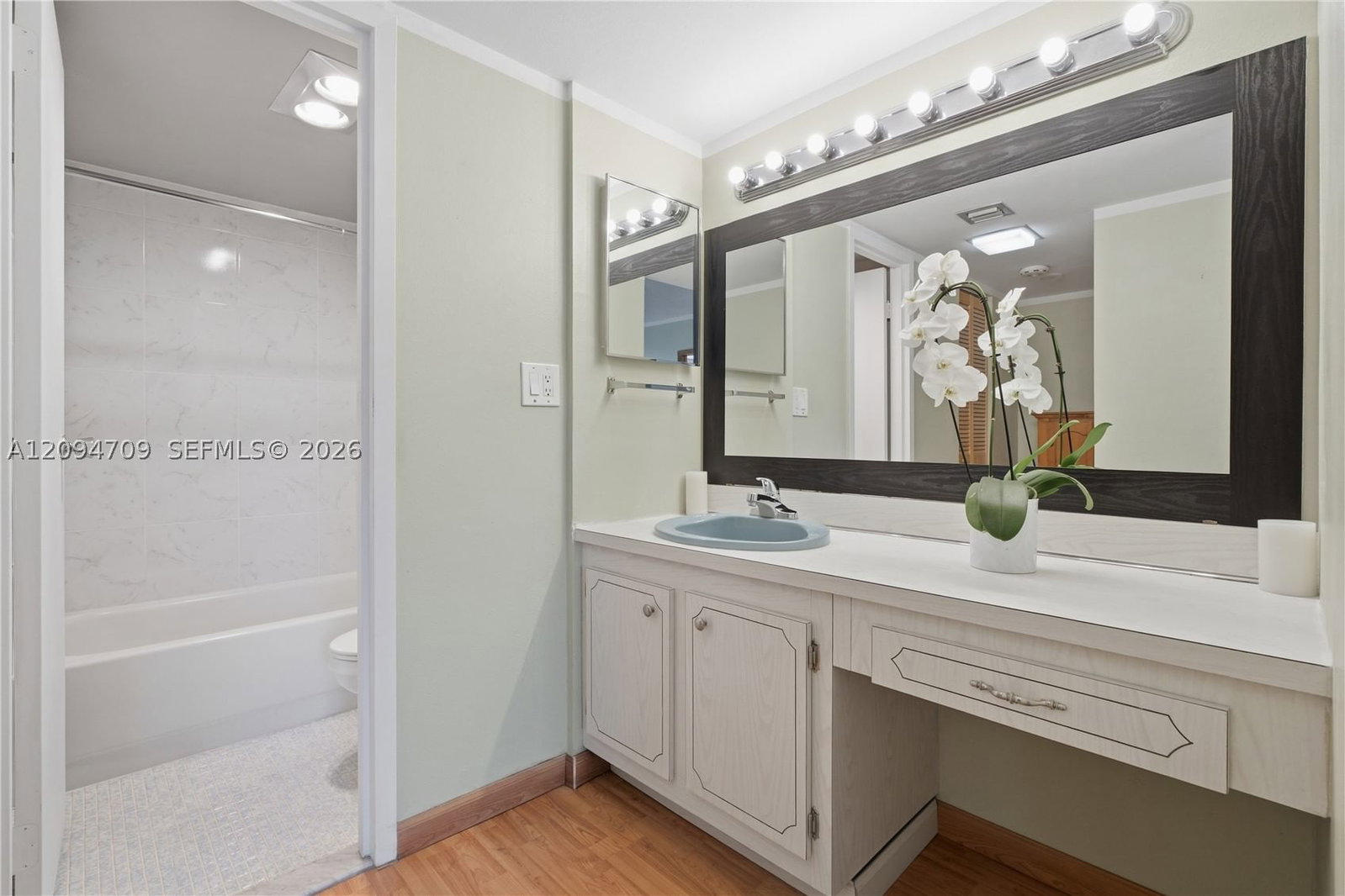Real estate property located at 3675 Country Club Dr #204, Miami-dade, Aventura-eldorado Condo, Aventura, FL