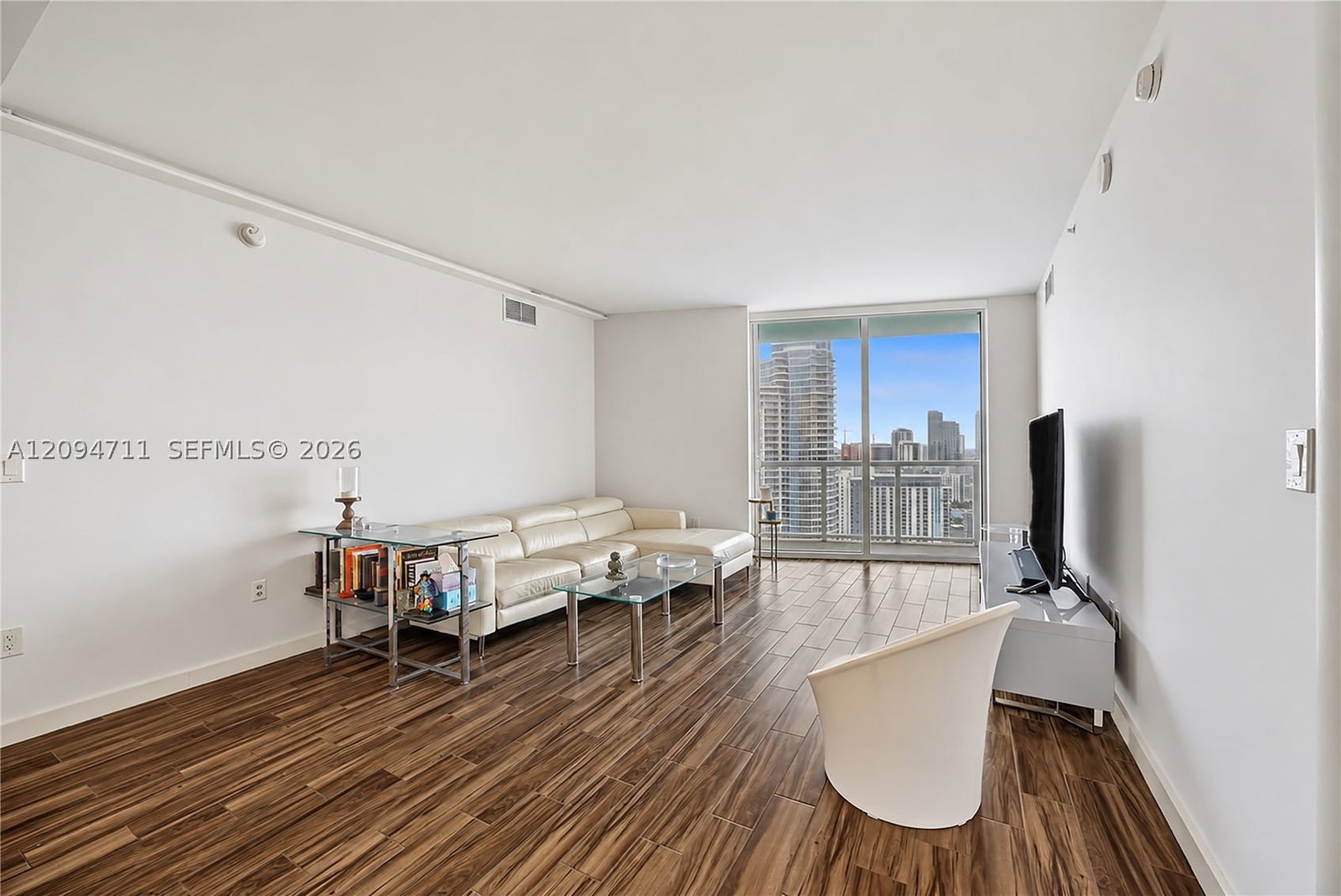 Real estate property located at 1900 Bayshore Dr #3604, Miami-dade, Quantum On The Bay Condo, Miami, FL