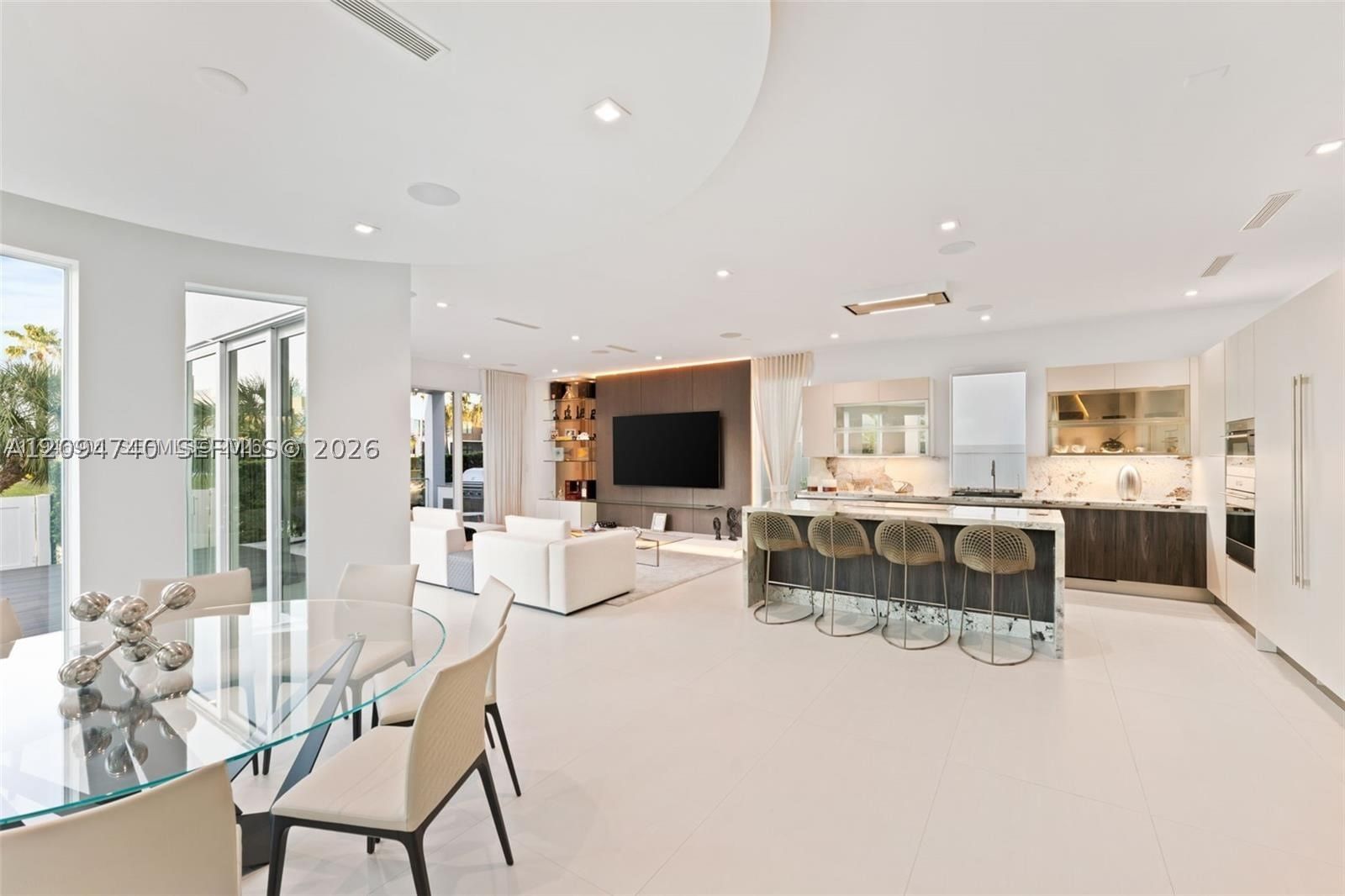 Real estate property located at 10561 67th Ter, Miami-dade, Grand Floridian Estates, Doral, FL