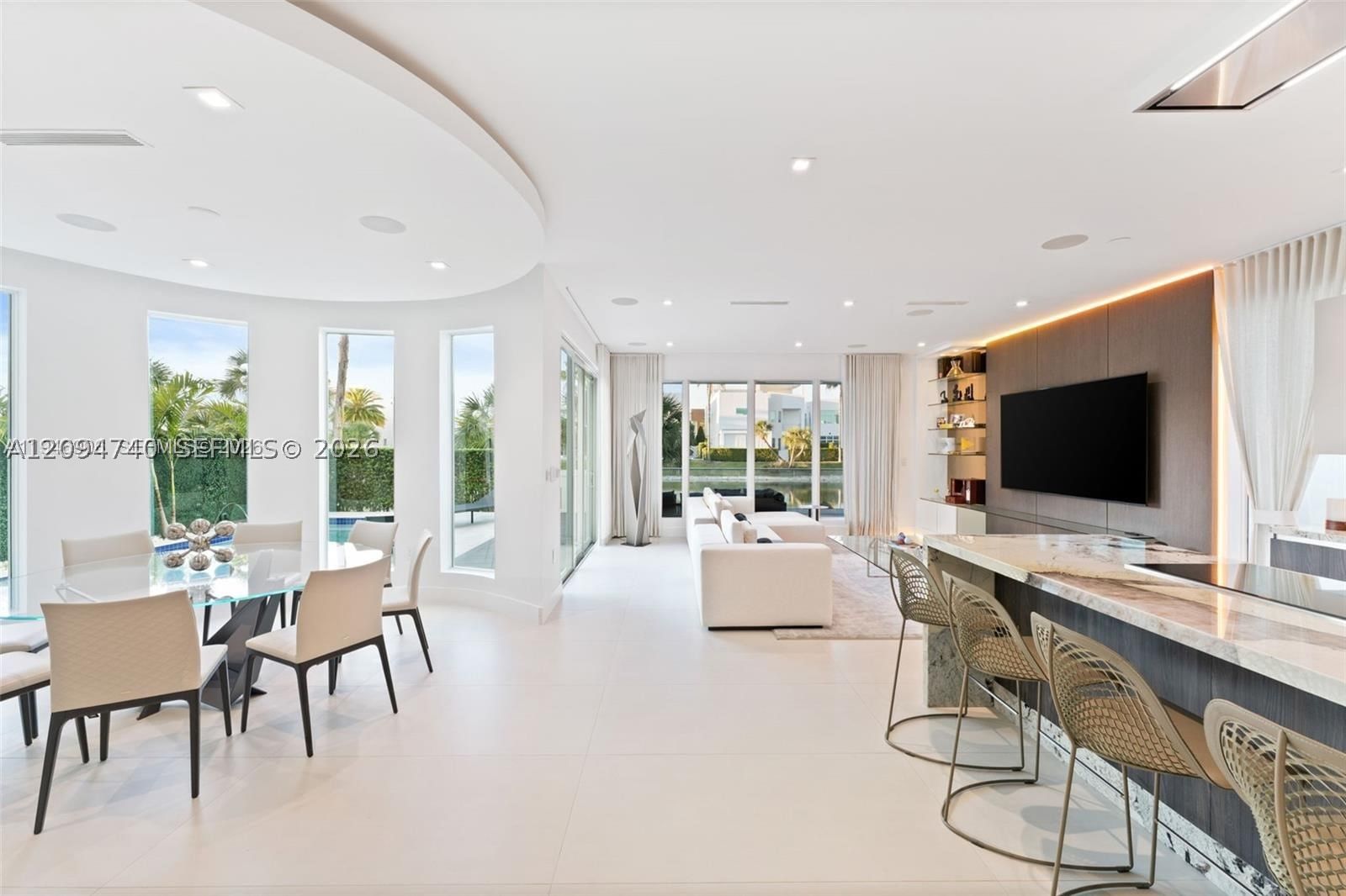 Real estate property located at 10561 67th Ter, Miami-dade, Grand Floridian Estates, Doral, FL