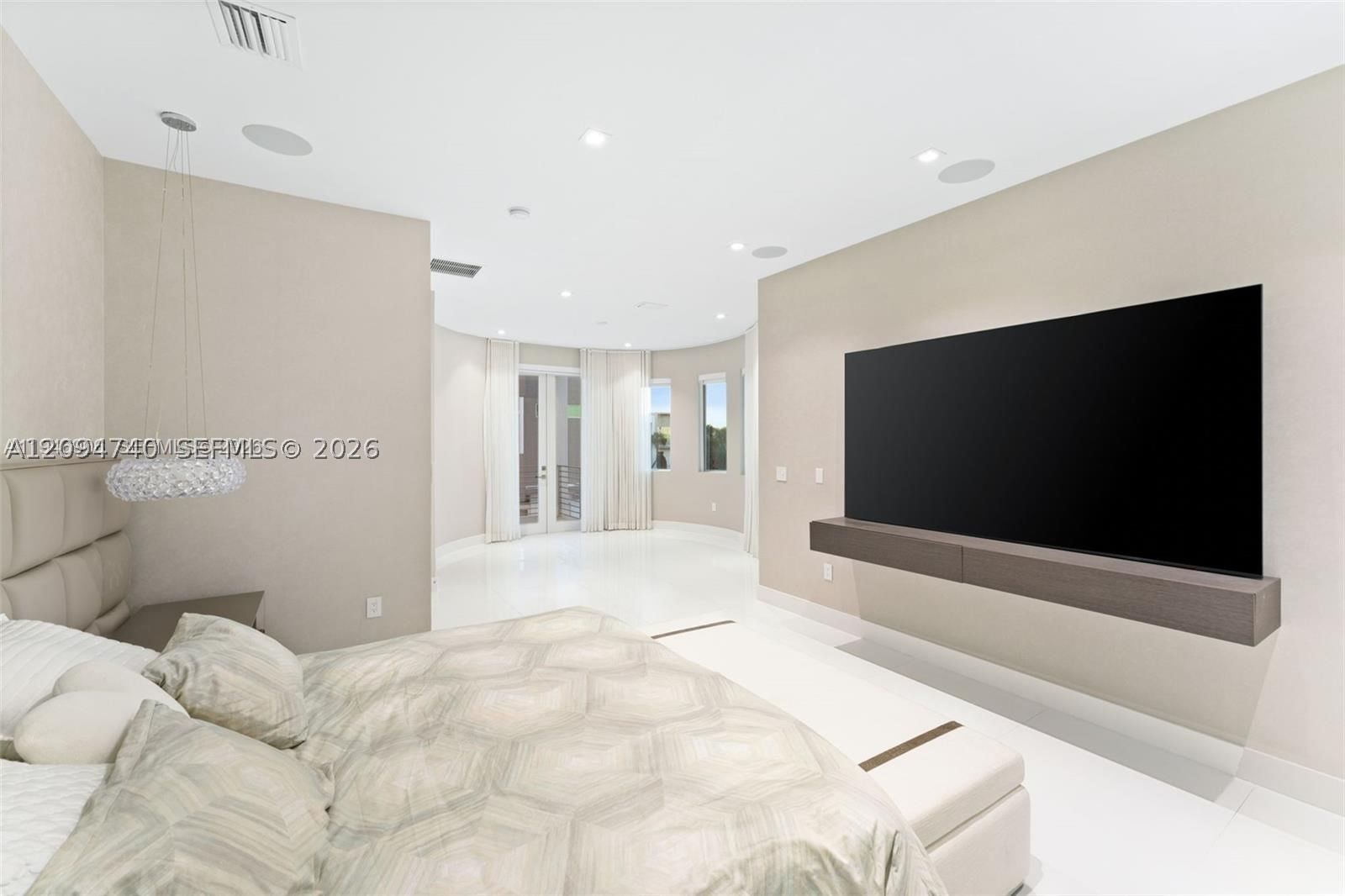 Real estate property located at 10561 67th Ter, Miami-dade, Grand Floridian Estates, Doral, FL