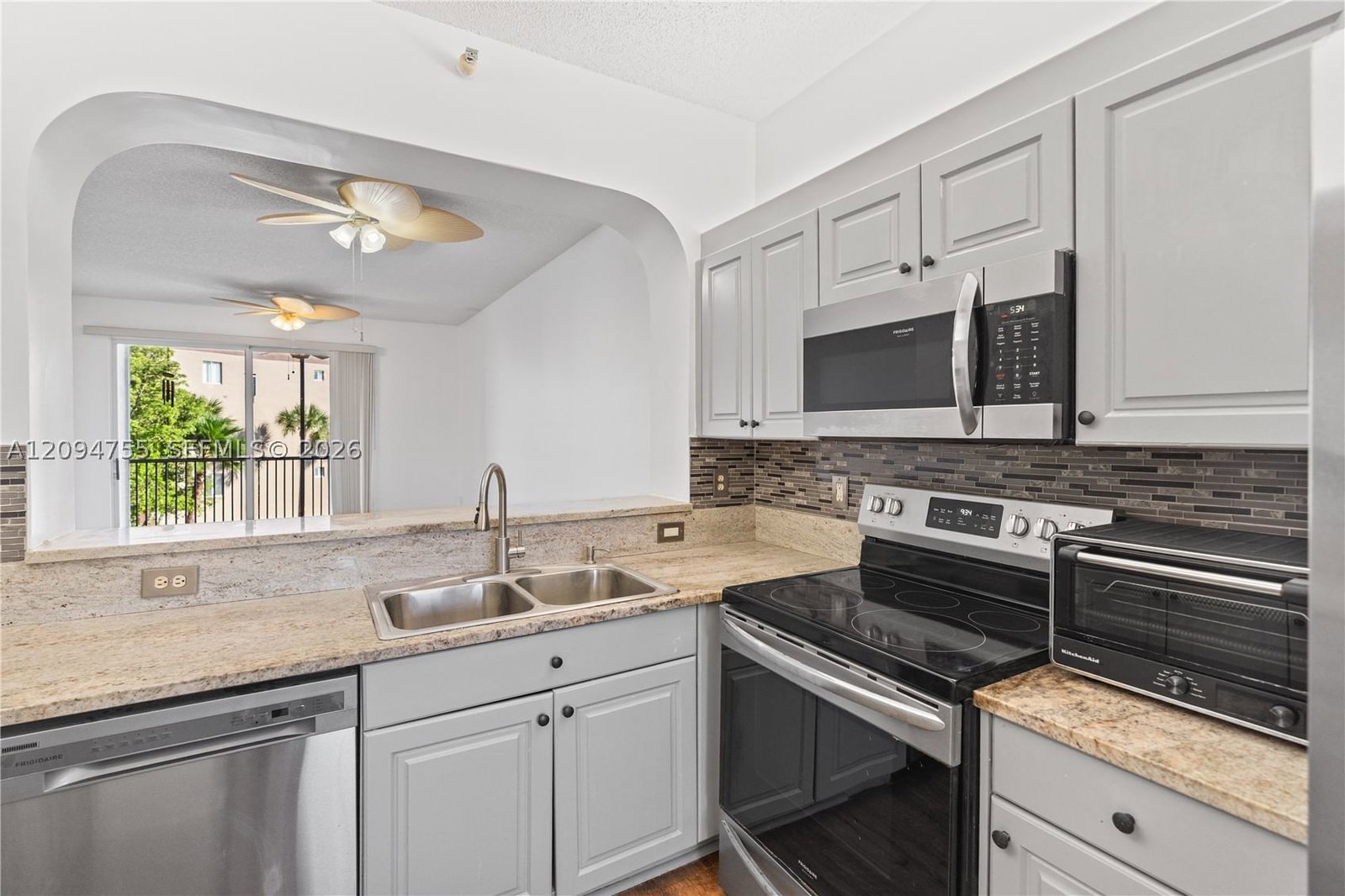 Real estate property located at 7647 Southampton Ter #314, Broward, Southampton Condominium, Tamarac, FL