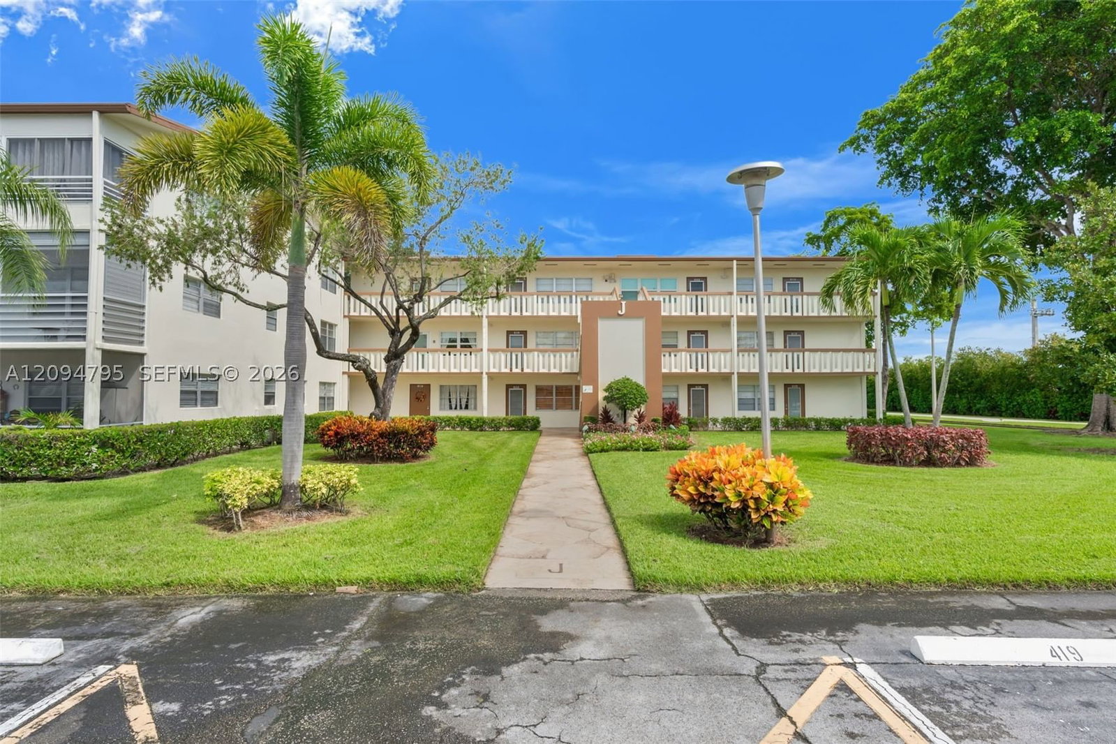 Real estate property located at 392 Mansfield J #392, Palm Beach, Mansfield At Century Vill, Boca Raton, FL