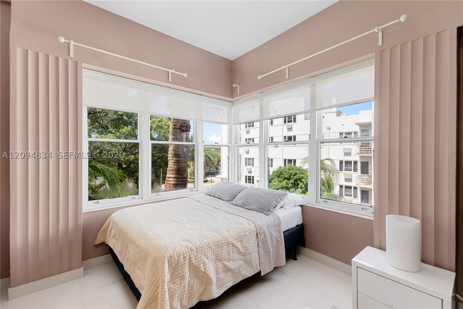 Real estate property located at 2421 Lake Pancoast Dr #3B, Miami-dade, Helen Mar Condo, Miami Beach, FL