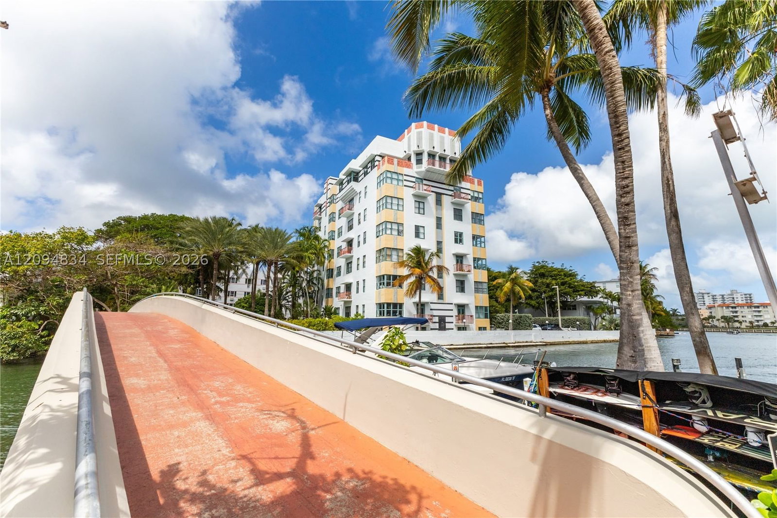 Real estate property located at 2421 Lake Pancoast Dr #3B, Miami-dade, Helen Mar Condo, Miami Beach, FL