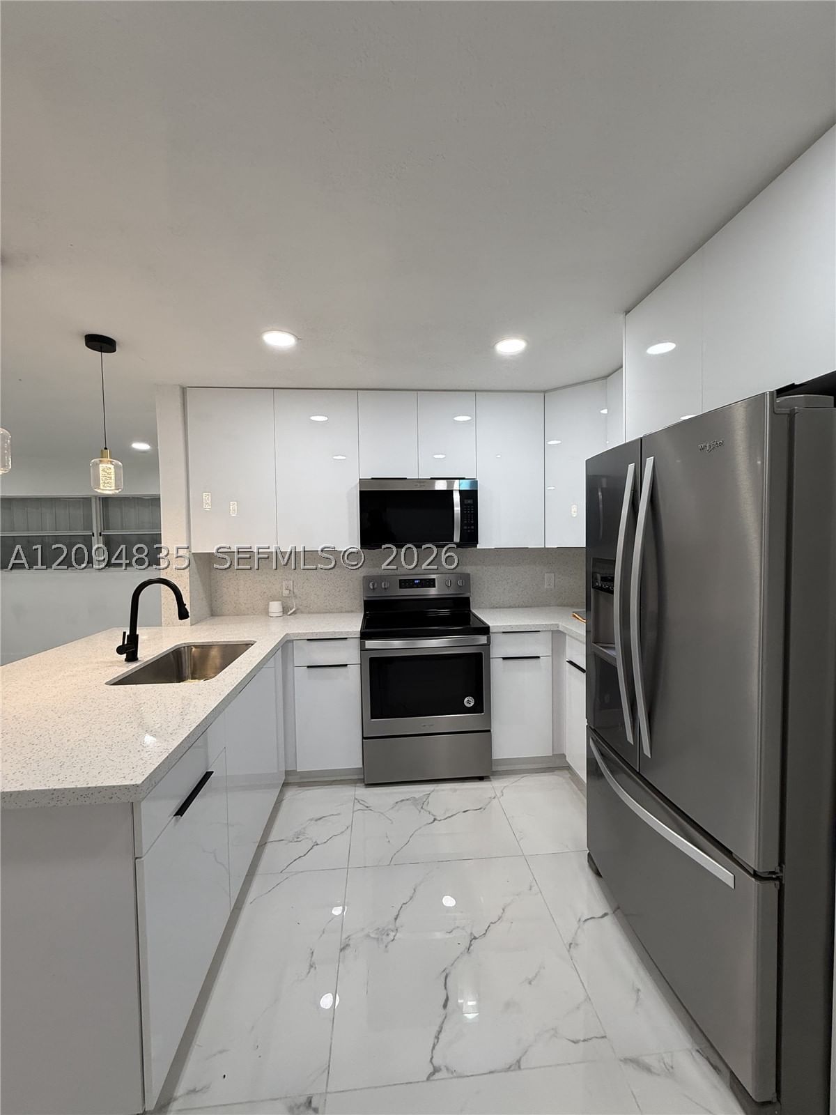 Real estate property located at 2610 Pierce St, Broward, Hollywood Little Ranches, Hollywood, FL