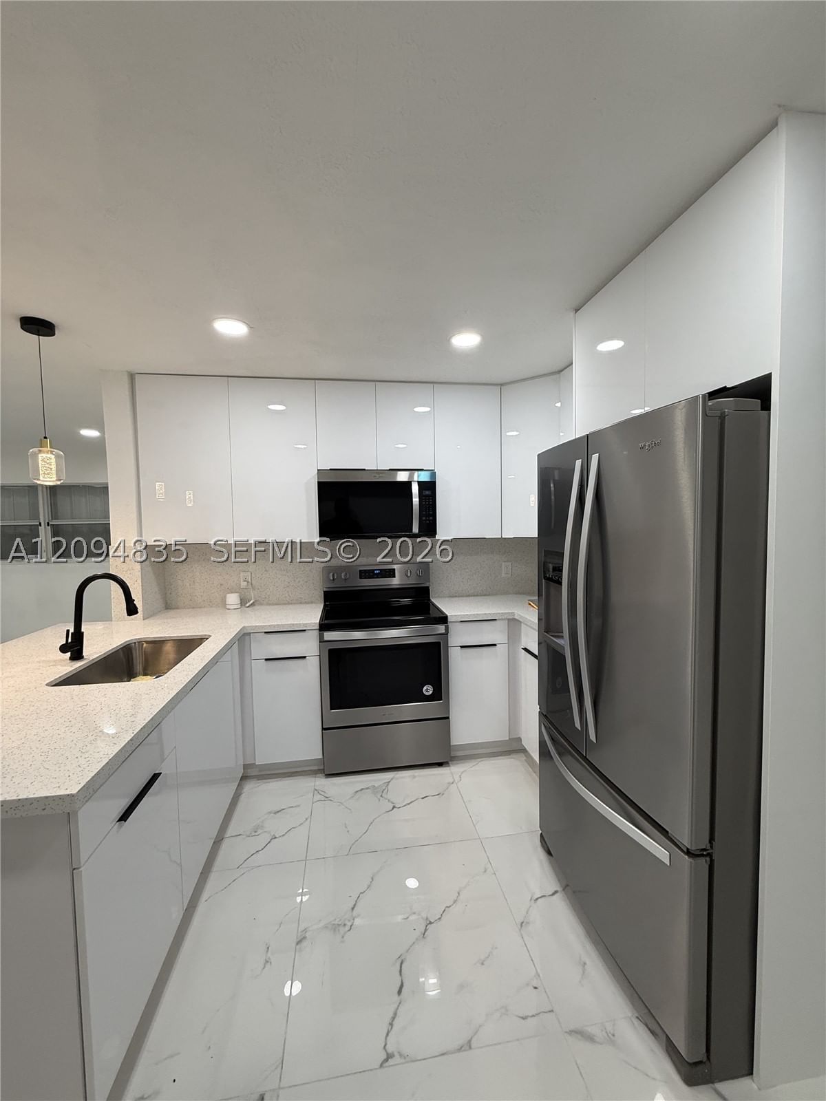 Real estate property located at 2610 Pierce St, Broward, Hollywood Little Ranches, Hollywood, FL