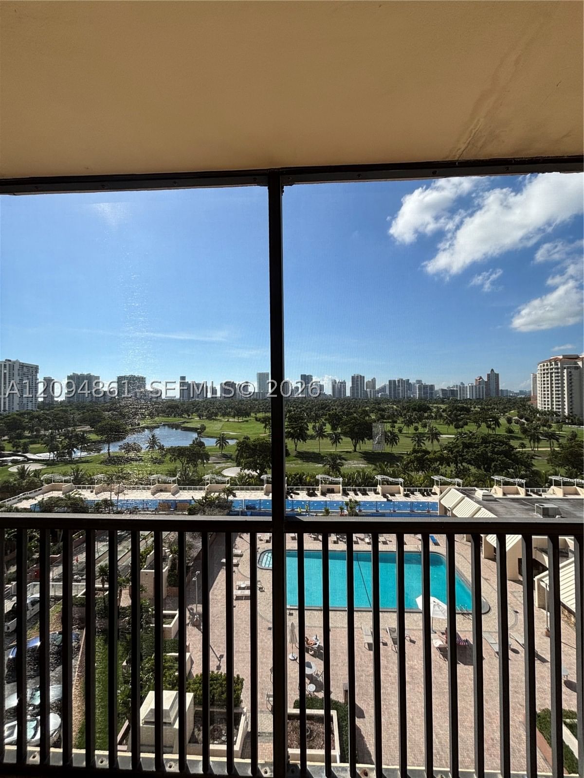 Real estate property located at 20301 Country Club Dr #1025, Miami-dade, Coronado Condo- Tower Ii, Aventura, FL