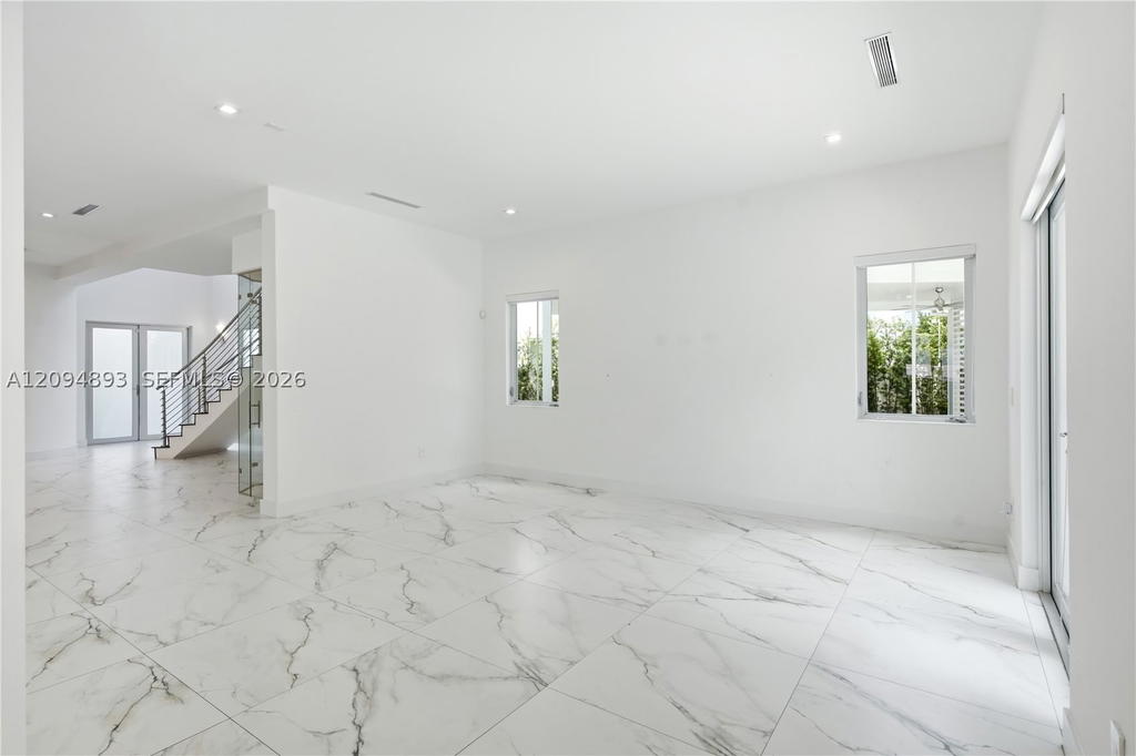 Real estate property located at 8221 34th Dr, Miami-dade, Oasis Park Square At Dora, Doral, FL
