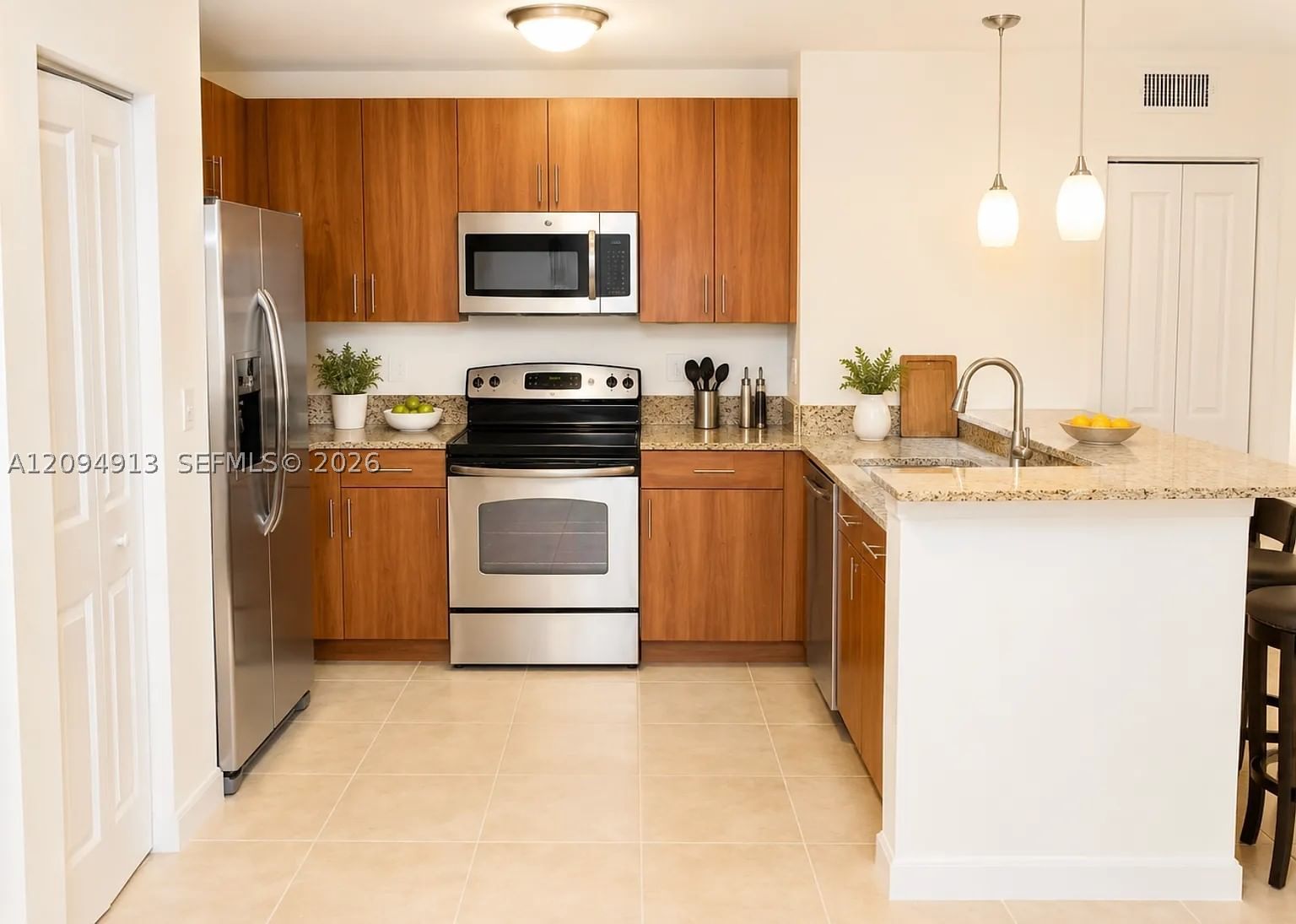 Real estate property located at 1931 2nd St #405, Broward, Island Breeze At Deerfiel, Deerfield Beach, FL