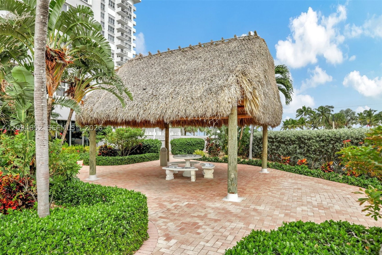 Real estate property located at 405 Ocean Blvd #615, Broward, Parliament House Condo, Pompano Beach, FL