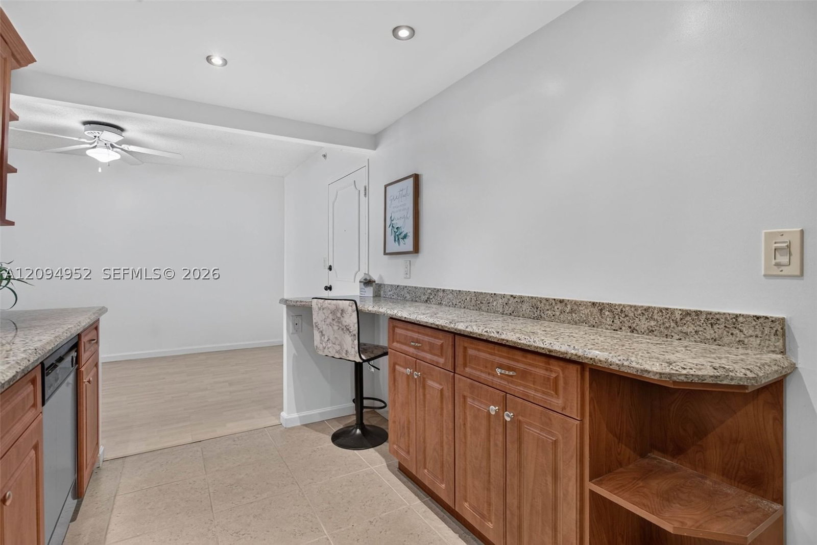 Real estate property located at 405 Ocean Blvd #615, Broward, Parliament House Condo, Pompano Beach, FL