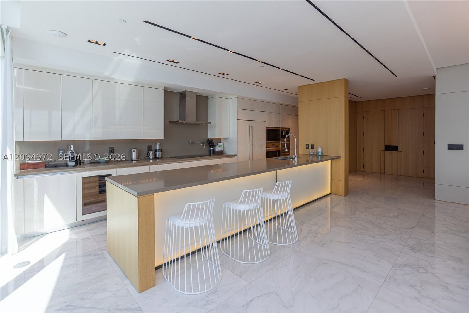 Real estate property located at 17475 Collins Ave #1602, Miami-dade, Chateau Beach Condo, Sunny Isles Beach, FL