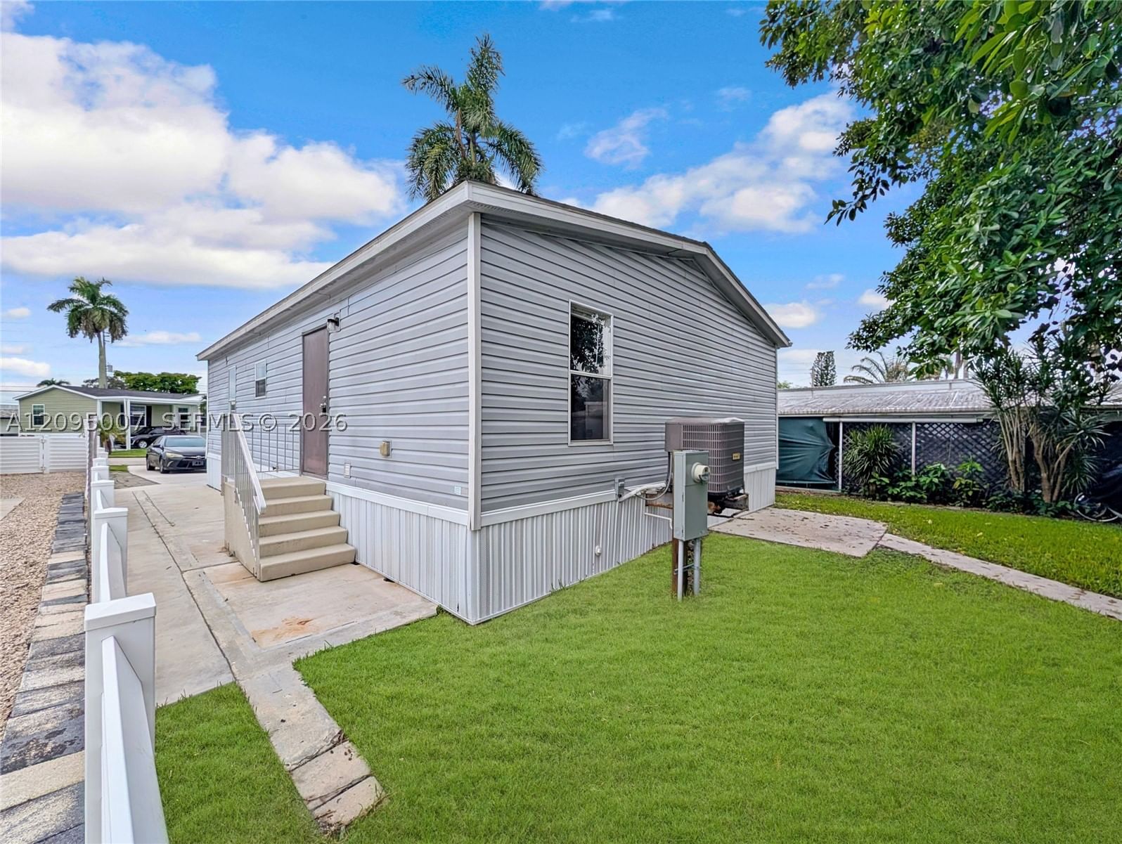 Real estate property located at 1910 85th Ln, Broward, Park City Sec Two, Davie, FL