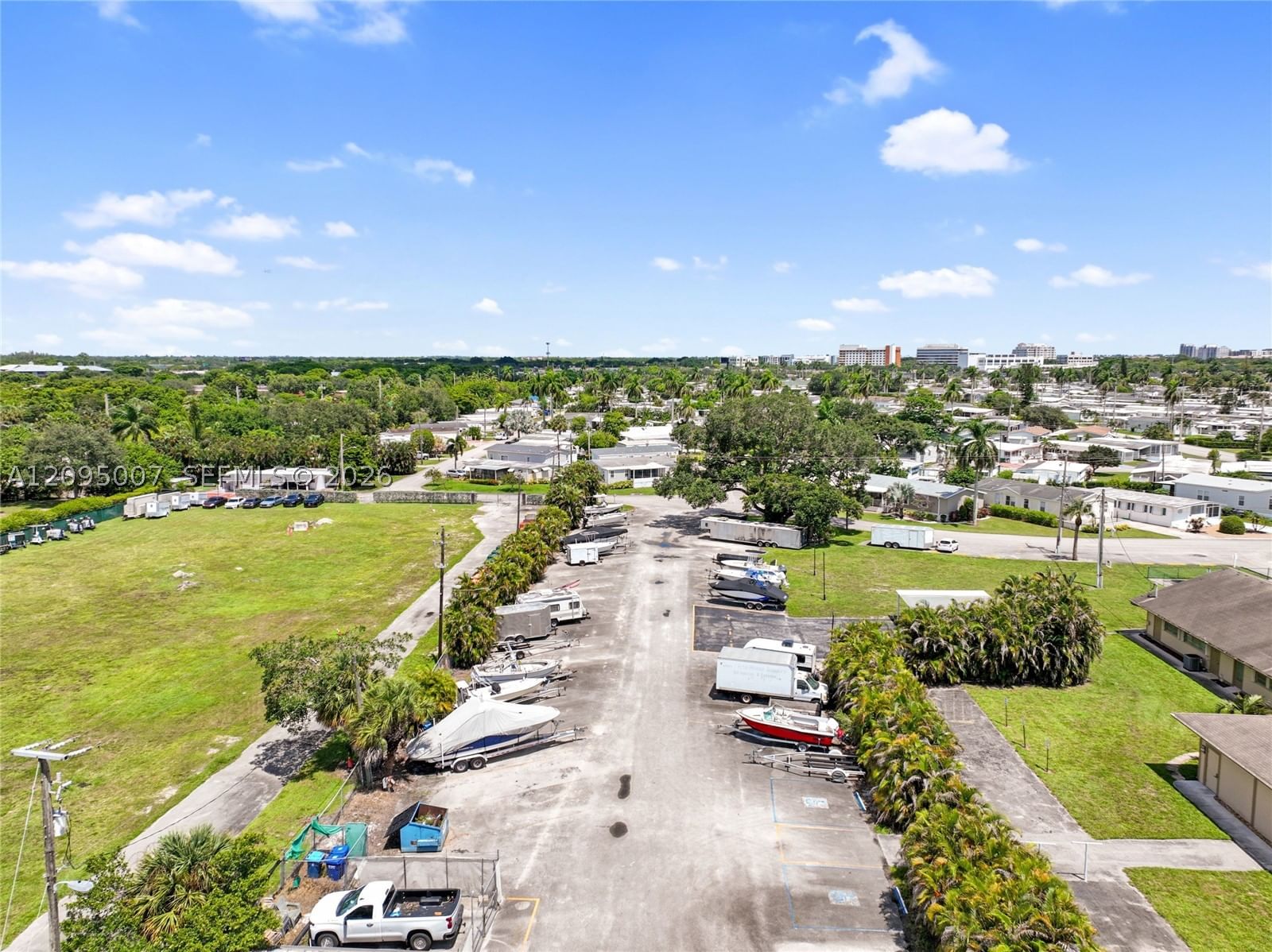 Real estate property located at 1910 85th Ln, Broward, Park City Sec Two, Davie, FL