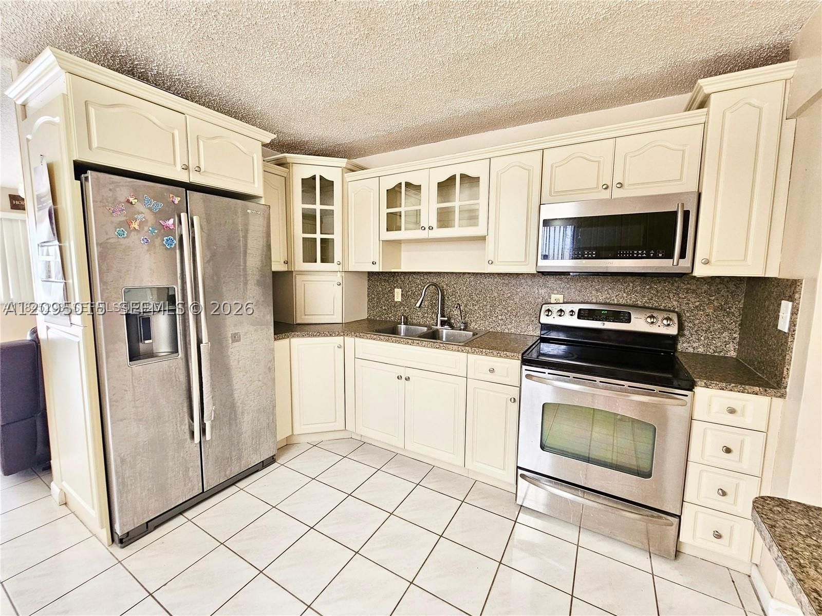 Real estate property located at 4596 8th Ct, Miami-dade, Ingleside Park, Hialeah, FL