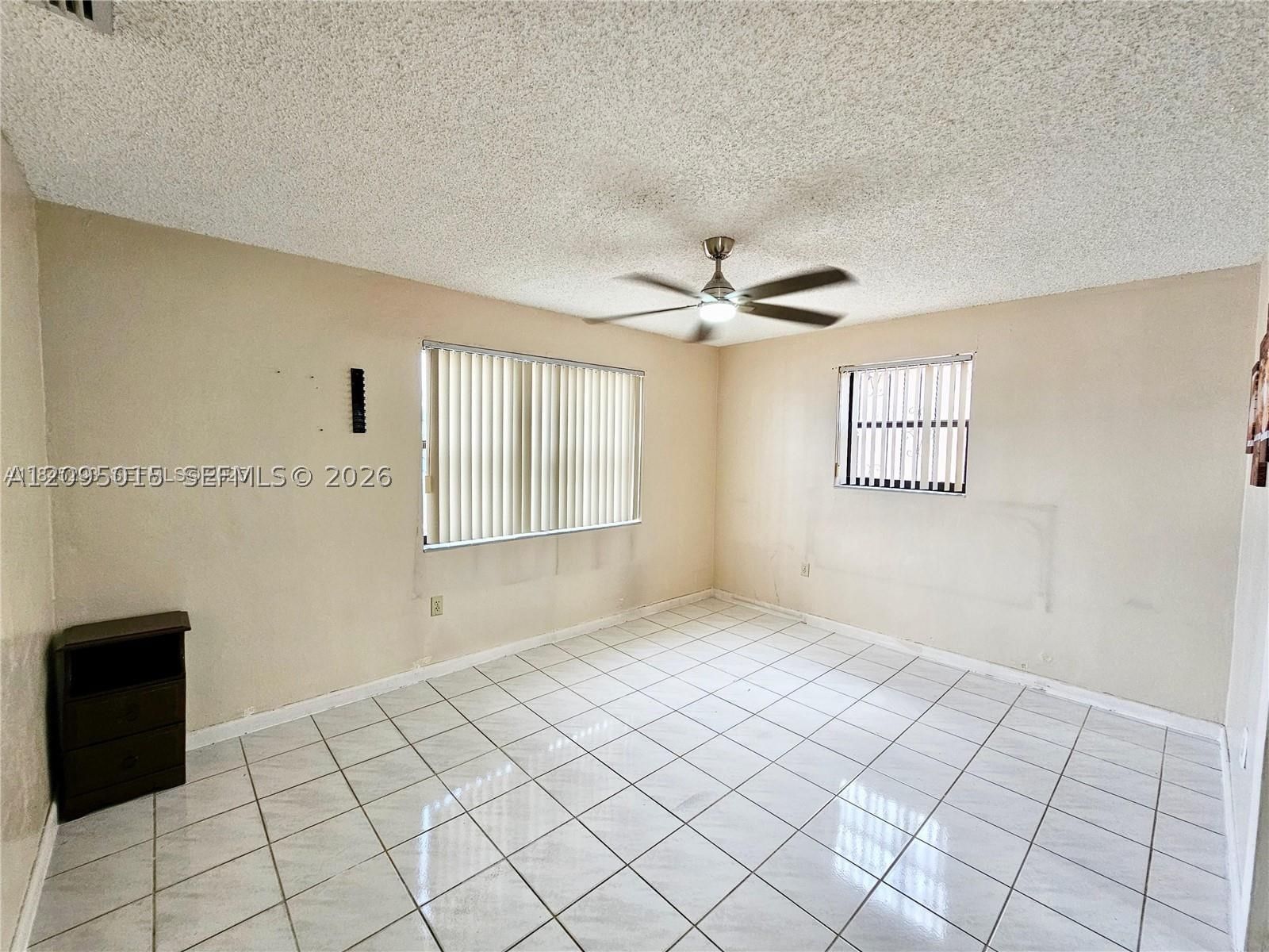 Real estate property located at 4596 8th Ct, Miami-dade, Ingleside Park, Hialeah, FL