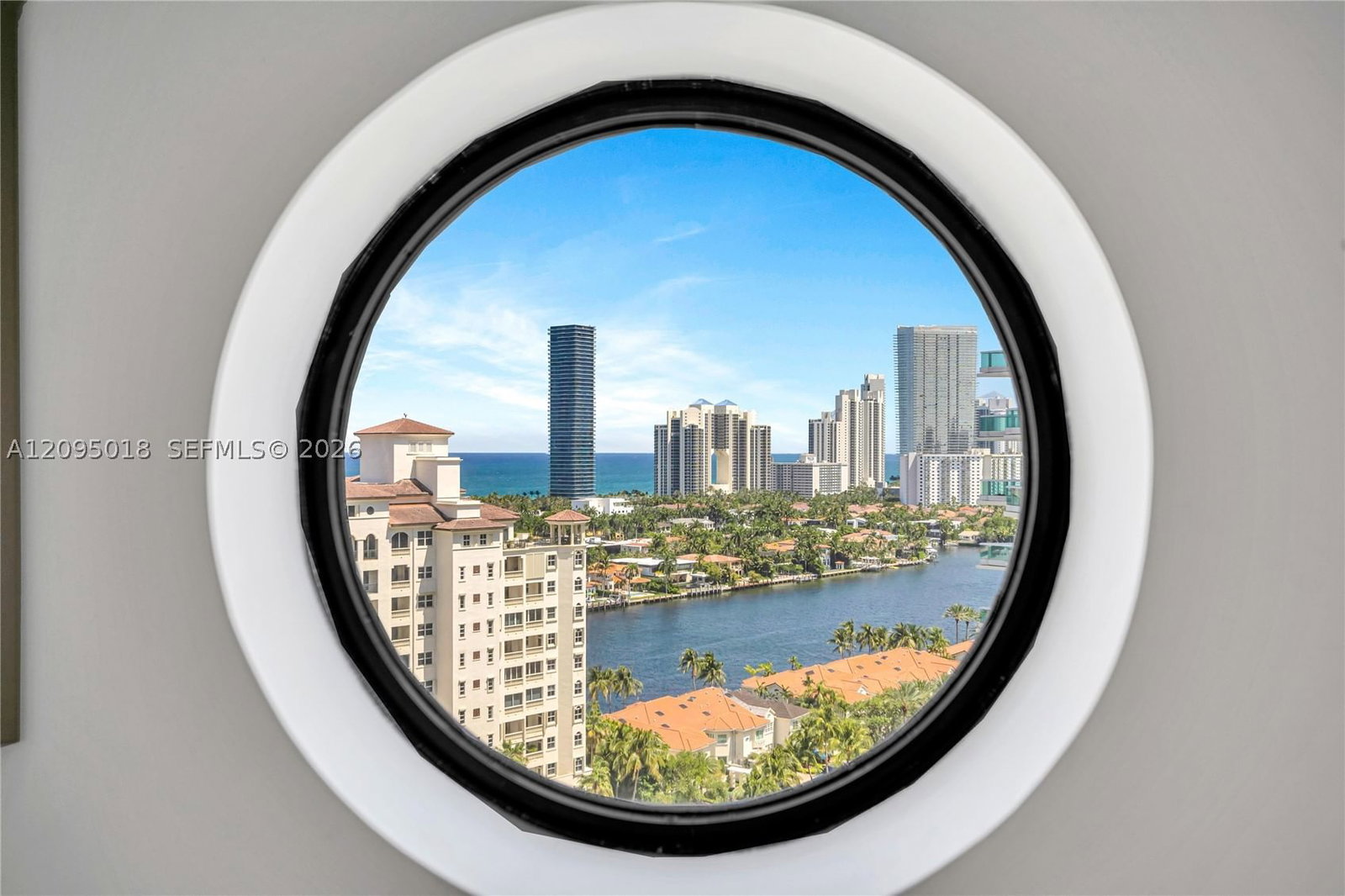 Real estate property located at 20185 Country Club Dr. #1904, Miami-dade, The Landmark Condo, Aventura, FL
