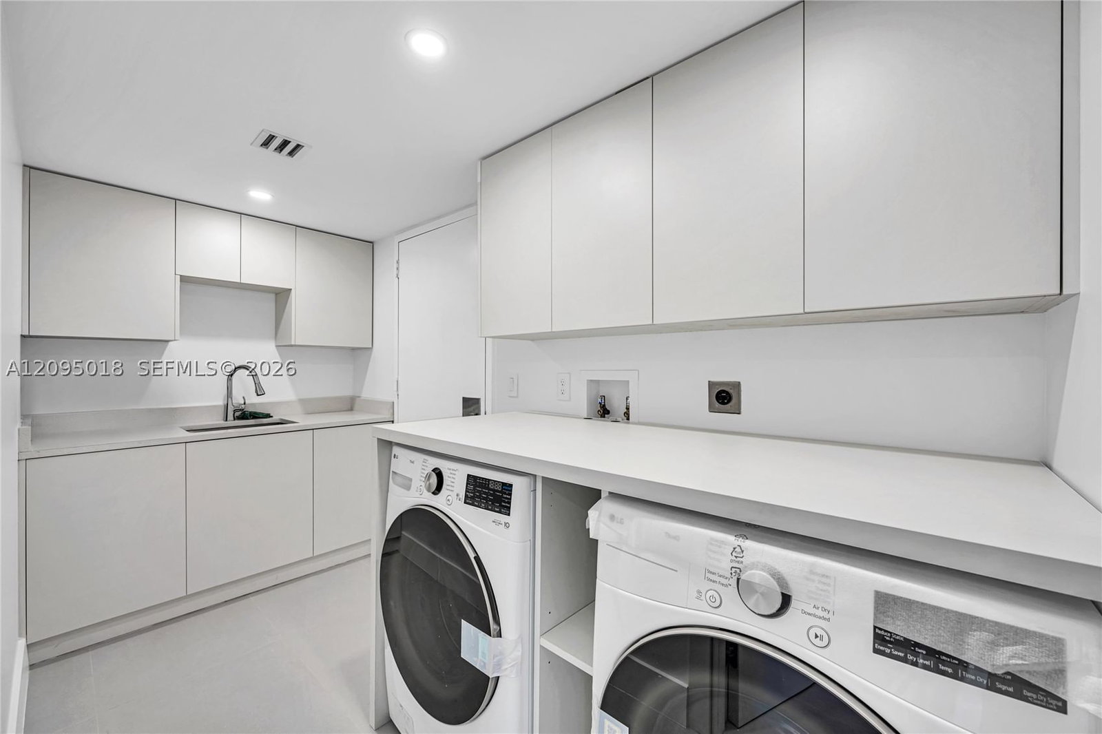 Real estate property located at 20185 Country Club Dr. #1904, Miami-dade, The Landmark Condo, Aventura, FL