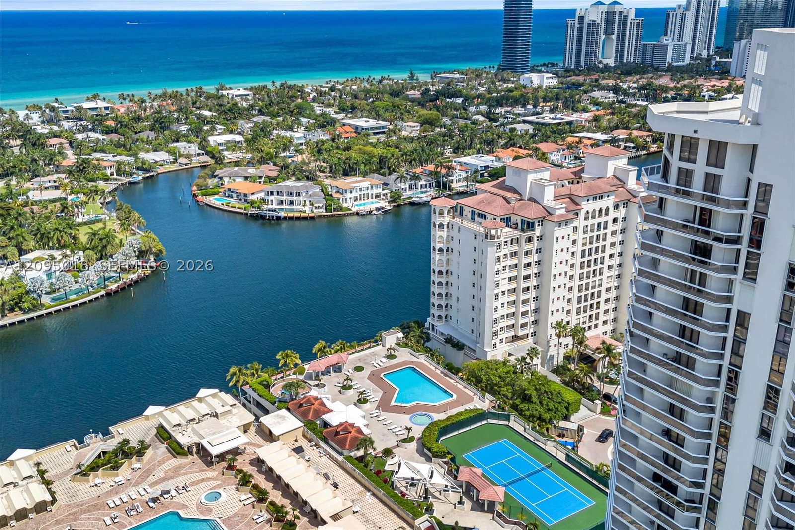 Real estate property located at 20185 Country Club Dr. #1904, Miami-dade, The Landmark Condo, Aventura, FL