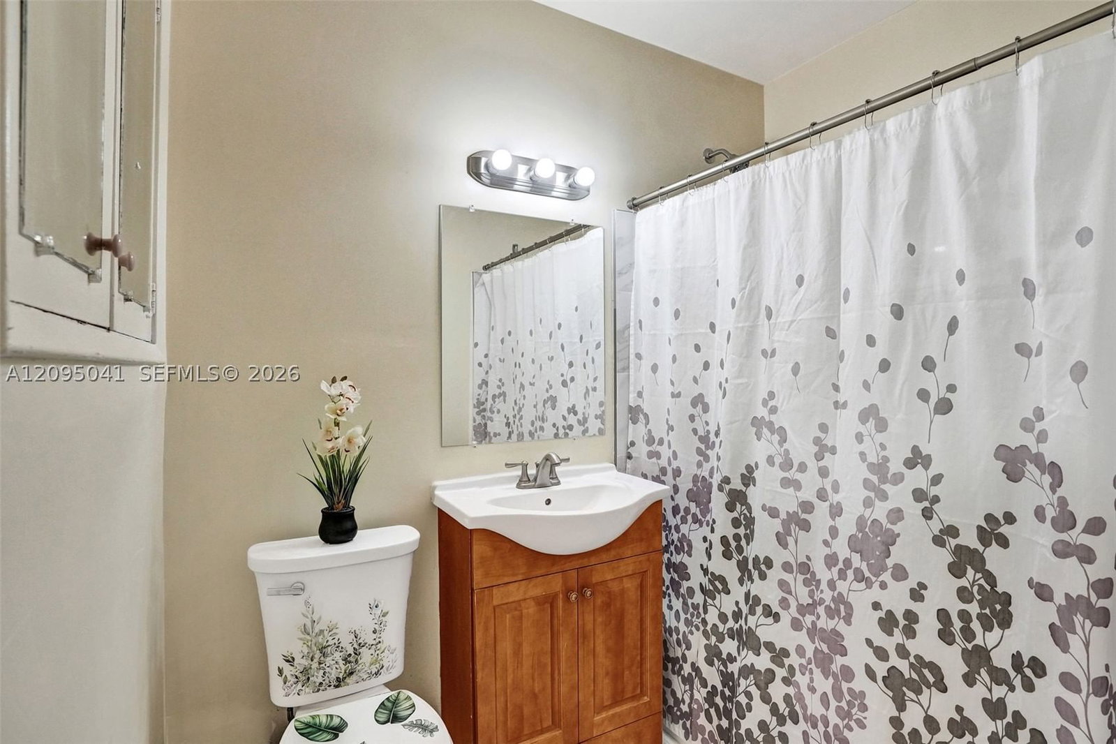Real estate property located at 17401 11th Ct, Miami-dade, Dorvin Estates, Miami, FL