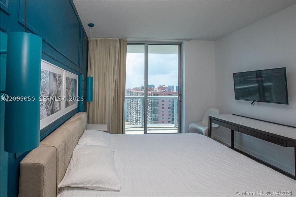 Real estate property located at 17315 Collins Ave #2406, Miami-dade, Sole Condo, Sunny Isles Beach, FL
