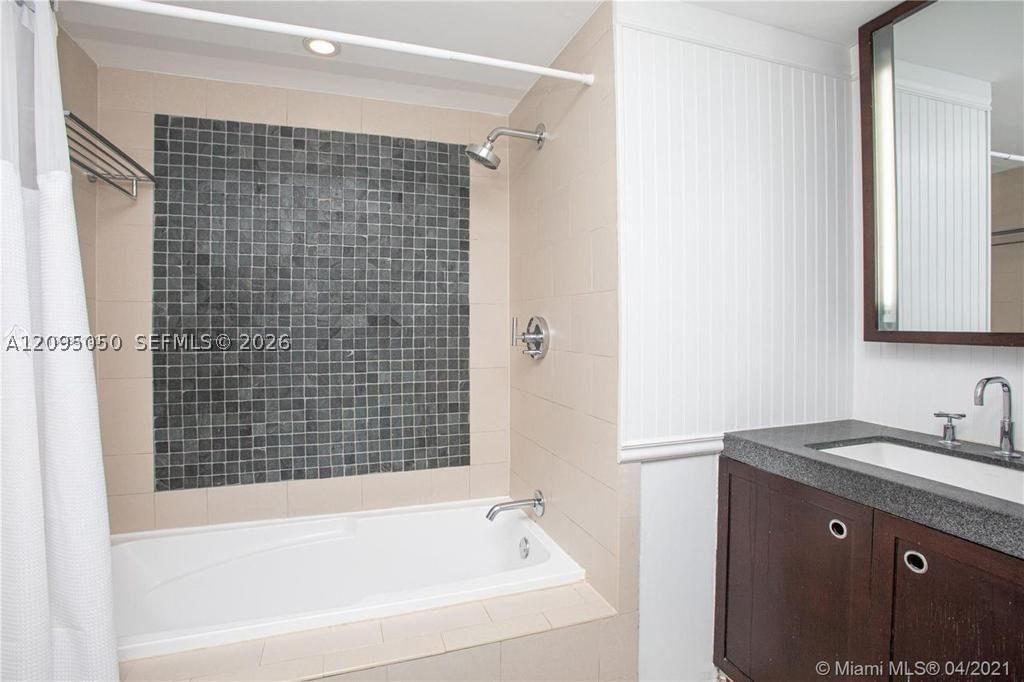 Real estate property located at 17315 Collins Ave #2406, Miami-dade, Sole Condo, Sunny Isles Beach, FL