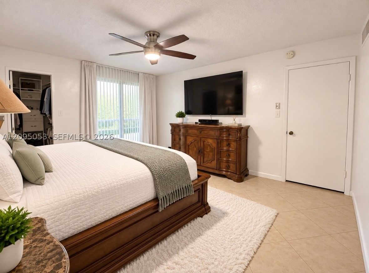 Real estate property located at 3141 47th Ter #122, Broward, Cypress Chase North No 3, Lauderdale Lakes, FL