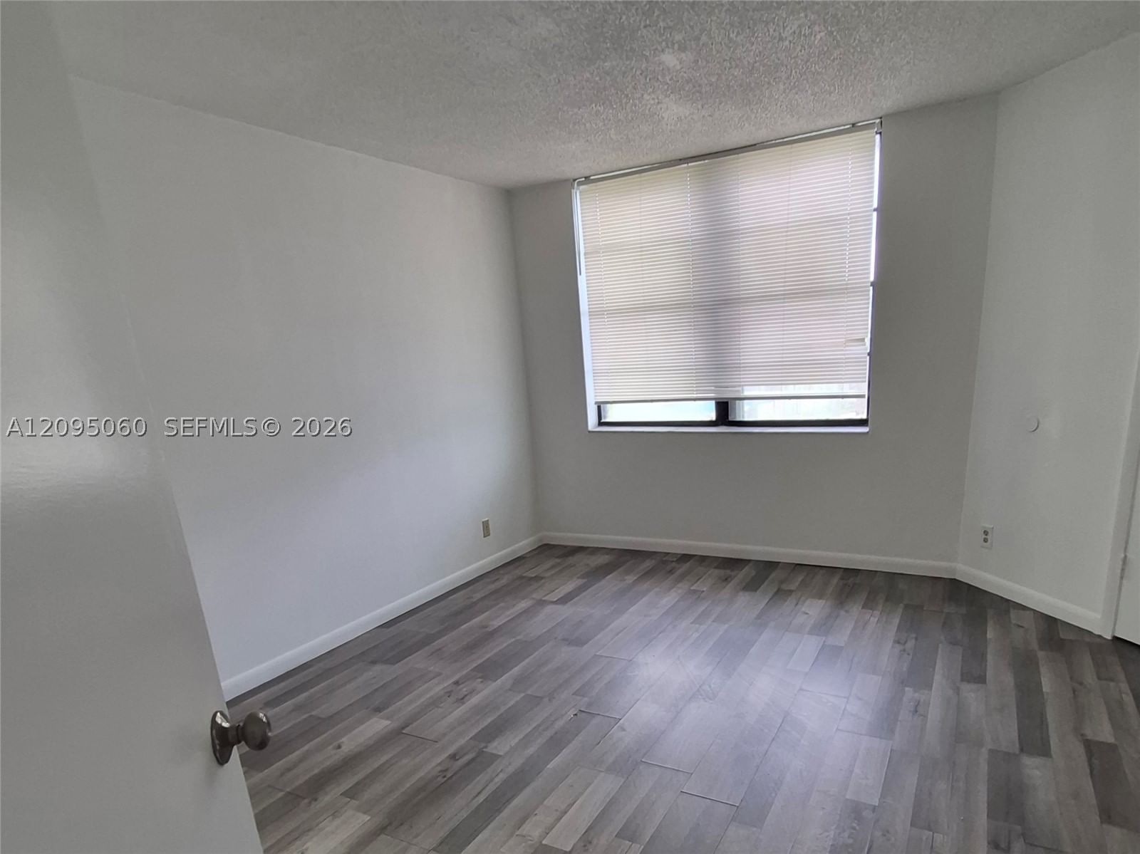 Real estate property located at 210 Lake Pointe Dr #210, Broward, Lake Pointe Condominium N, Oakland Park, FL