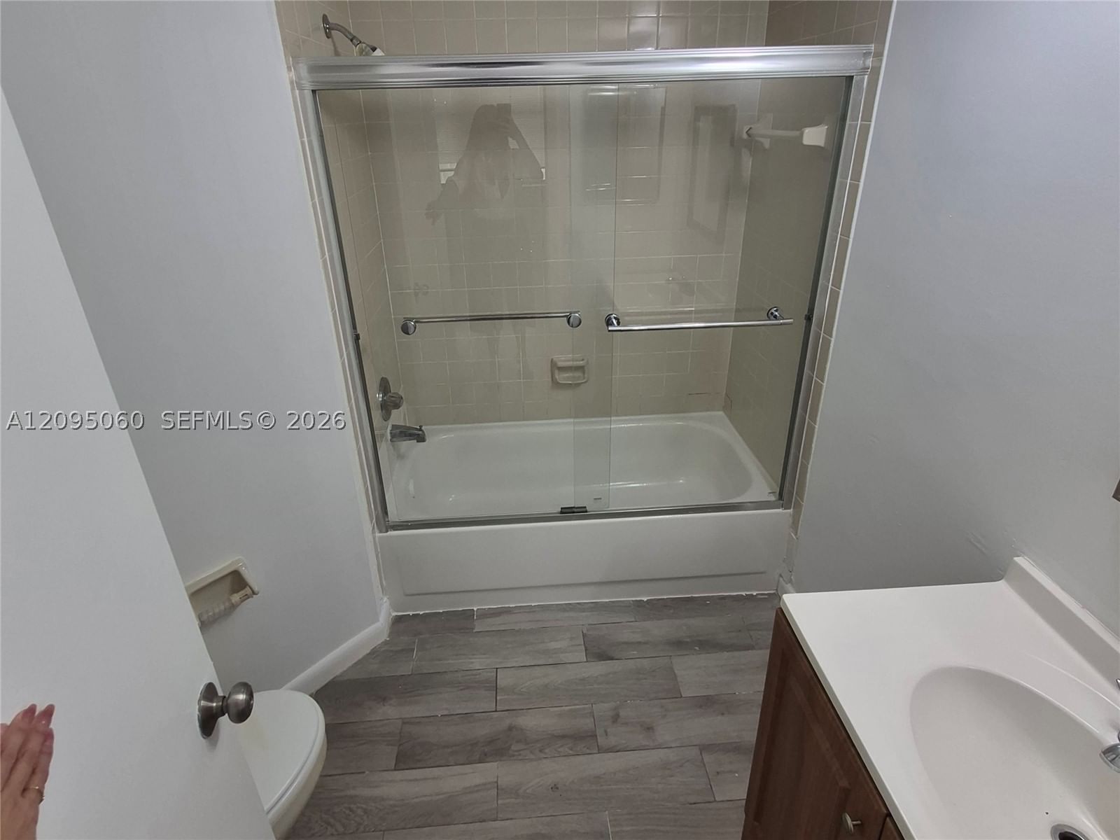 Real estate property located at 210 Lake Pointe Dr #210, Broward, Lake Pointe Condominium N, Oakland Park, FL