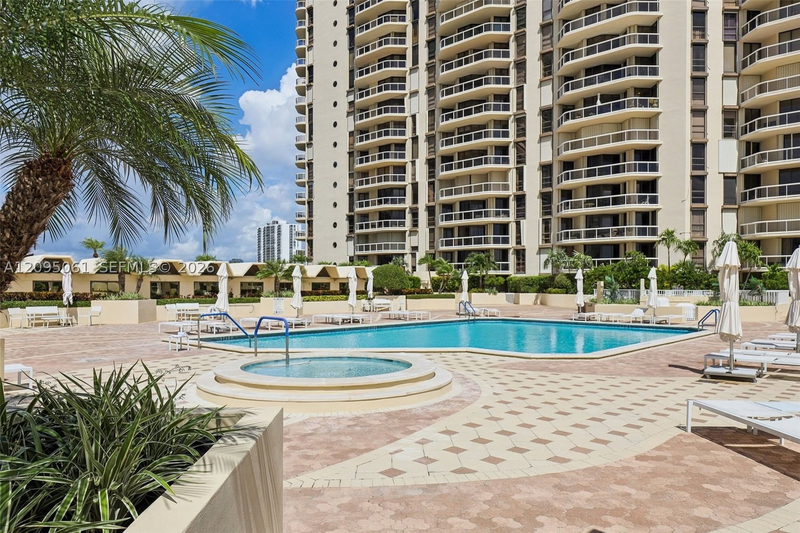 Real estate property located at 20191 Country Club Dr #1102, Miami-dade, Terraces North Turnberry, Aventura, FL