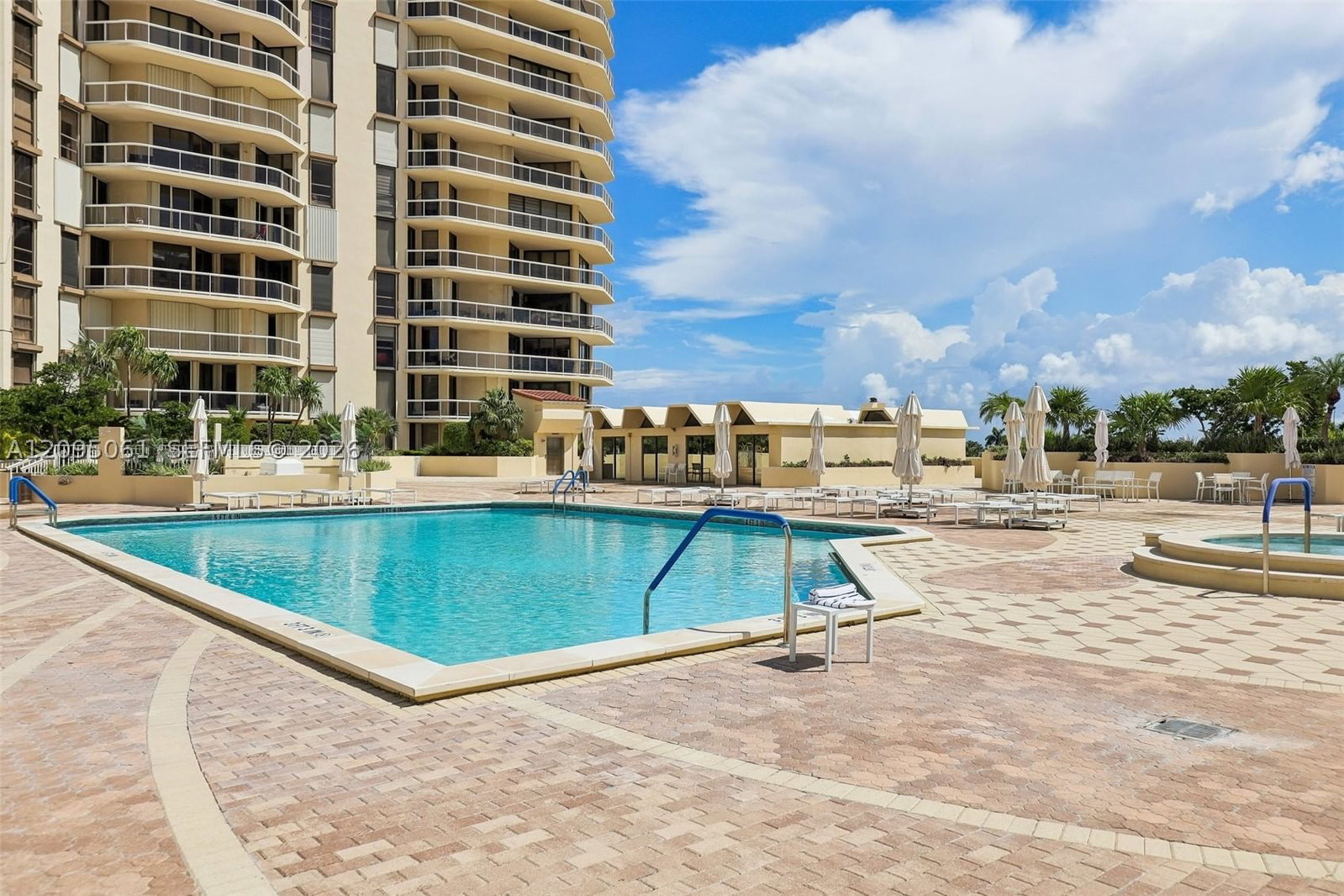Real estate property located at 20191 Country Club Dr #1102, Miami-dade, Terraces North Turnberry, Aventura, FL