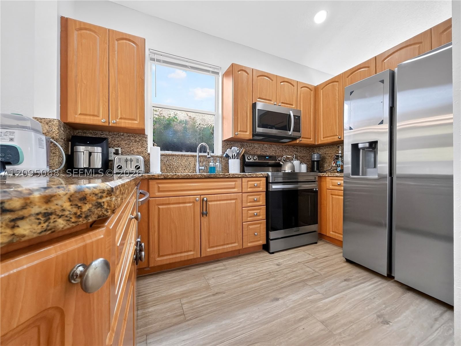 Real estate property located at 12817 54th Ct, Broward, Somerset Ii South, Miramar, FL