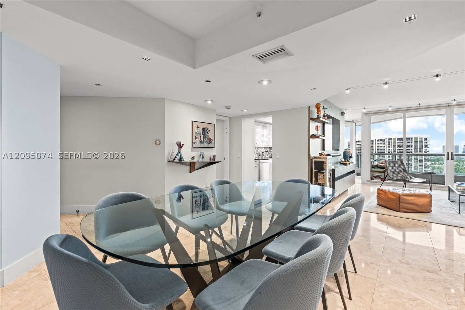 Real estate property located at 21055 Yacht Club Dr #1703, Miami-dade, South Tower At The Point, Aventura, FL