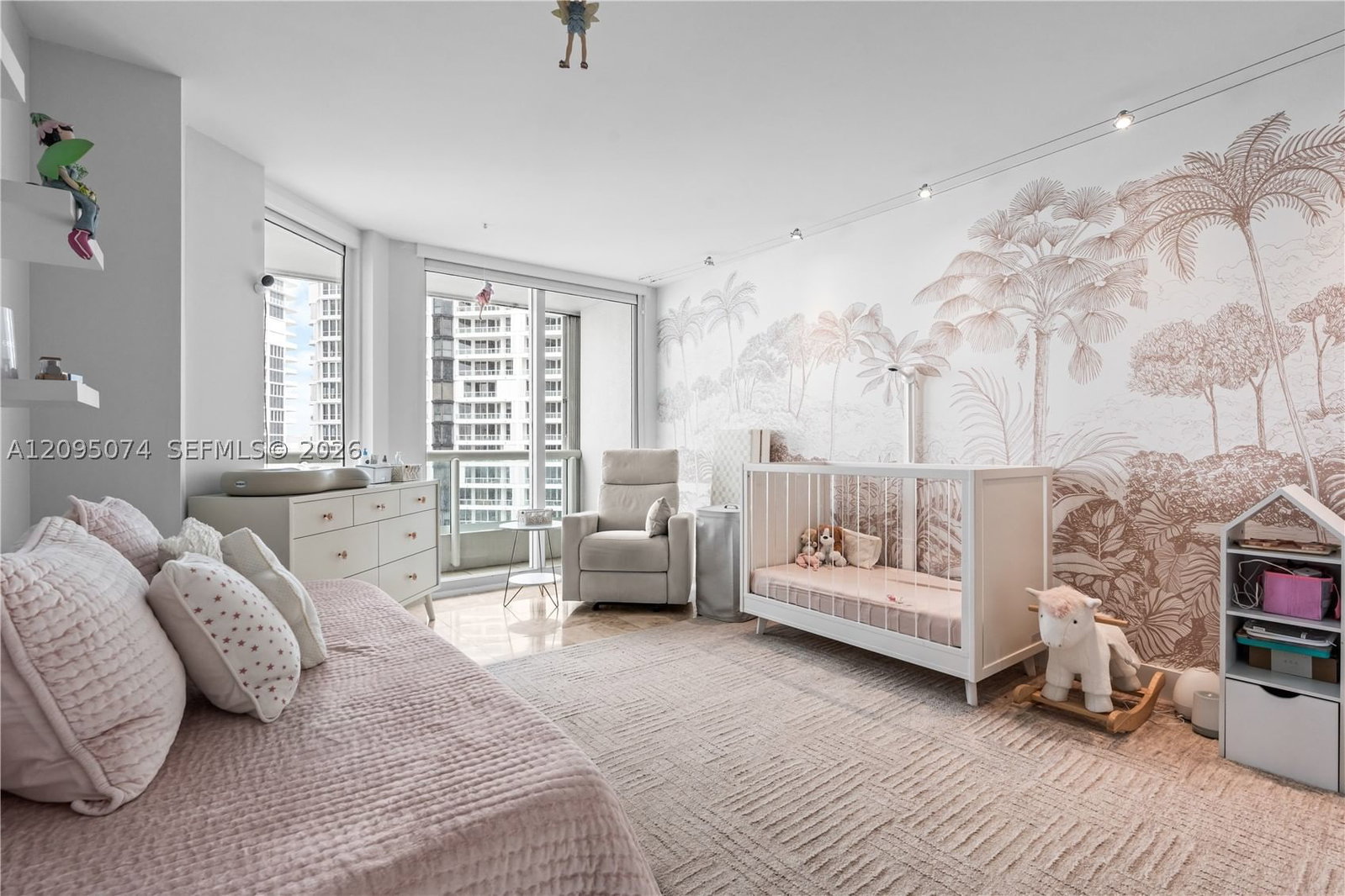 Real estate property located at 21055 Yacht Club Dr #1703, Miami-dade, South Tower At The Point, Aventura, FL