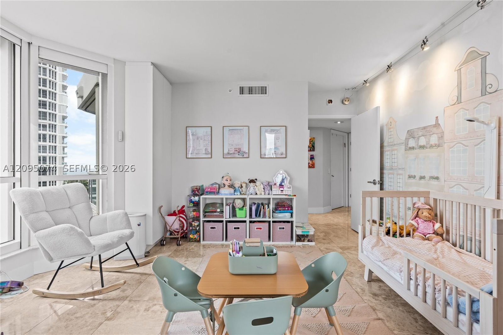 Real estate property located at 21055 Yacht Club Dr #1703, Miami-dade, South Tower At The Point, Aventura, FL