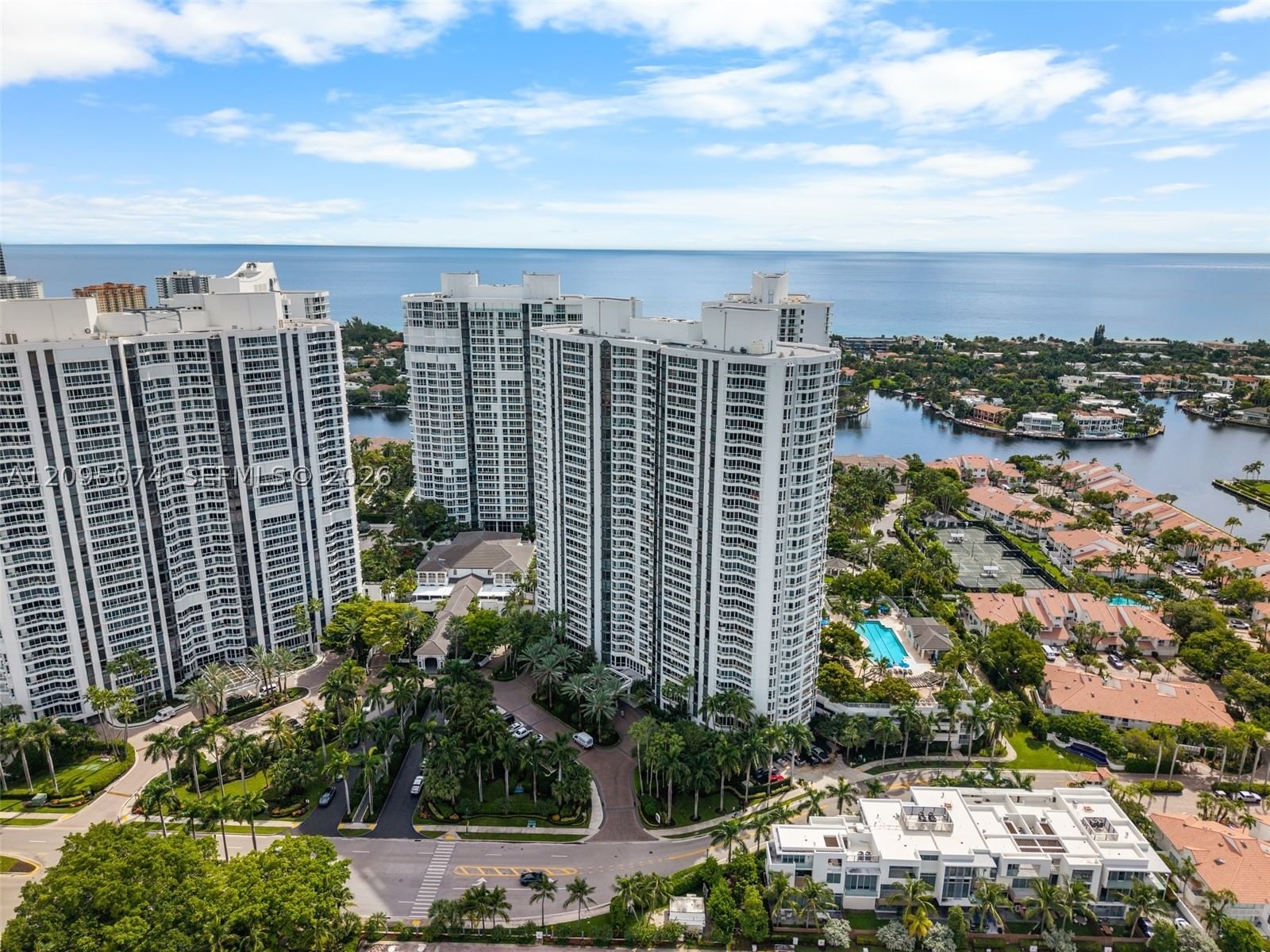 Real estate property located at 21055 Yacht Club Dr #1703, Miami-dade, South Tower At The Point, Aventura, FL