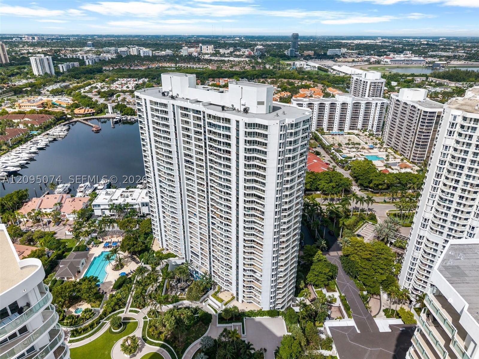Real estate property located at 21055 Yacht Club Dr #1703, Miami-dade, South Tower At The Point, Aventura, FL
