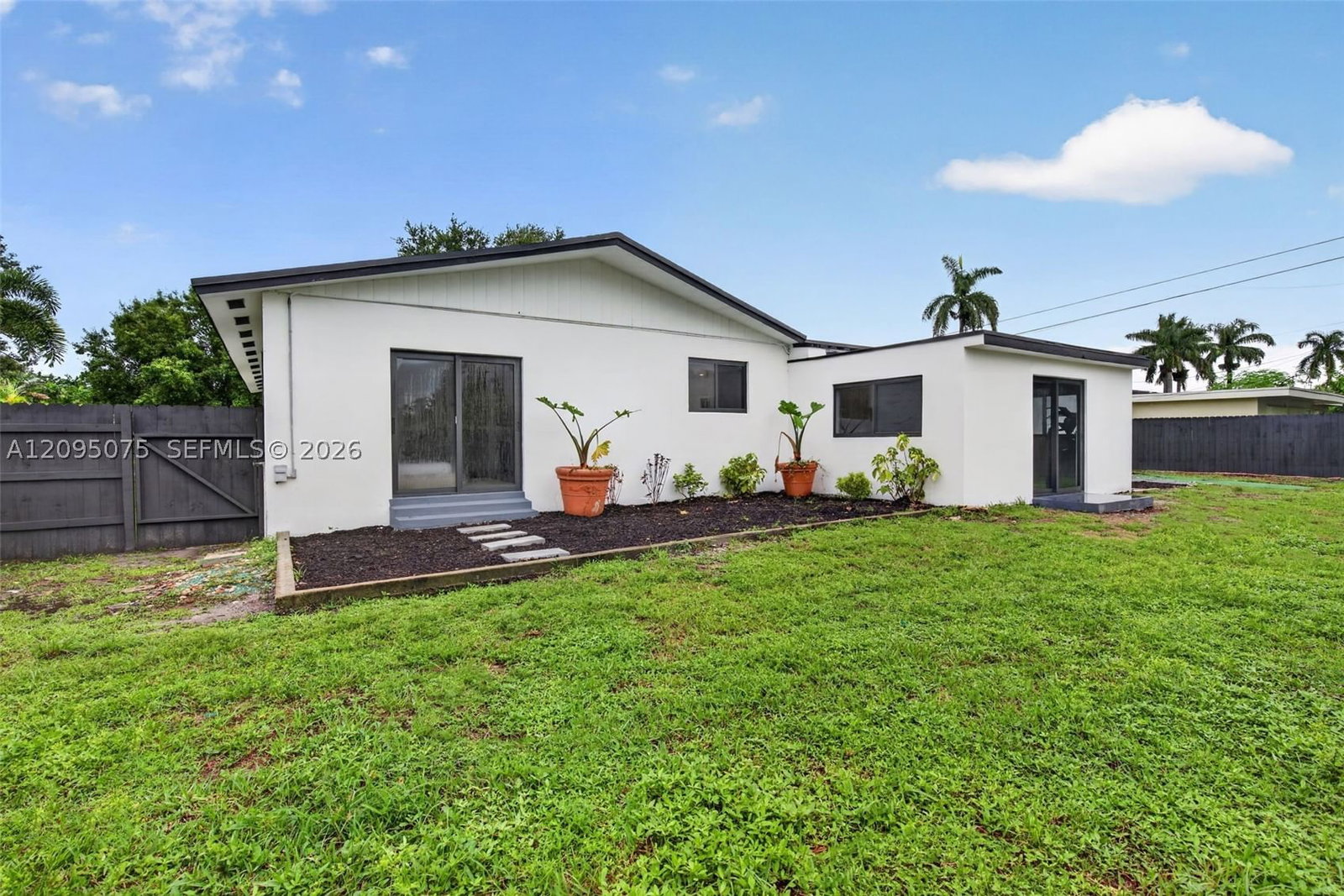 Real estate property located at 5349 Balsam Ter, Broward, Plantation Gardens 4th Se, Plantation, FL