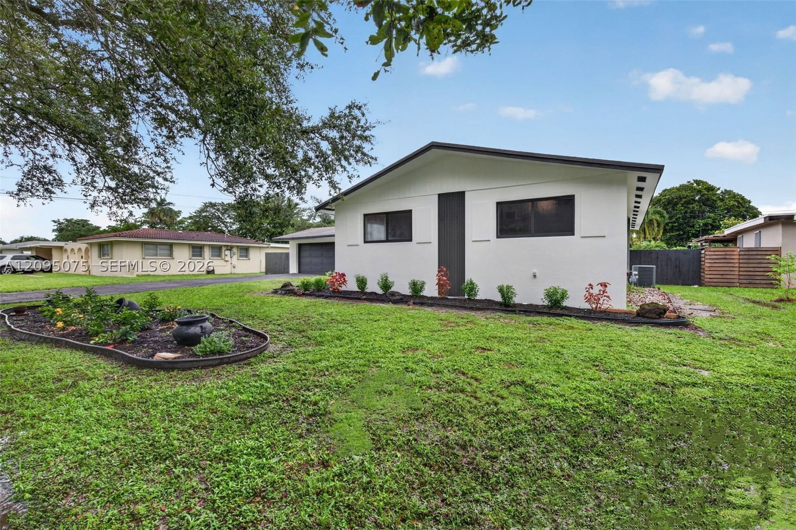 Real estate property located at 5349 Balsam Ter, Broward, Plantation Gardens 4th Se, Plantation, FL