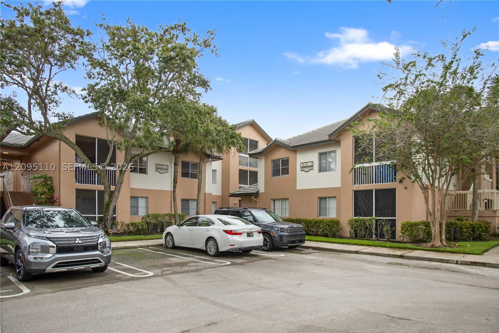 Real estate property located at 9833 Westview Dr #835, Broward, Citation Way Condo, Coral Springs, FL