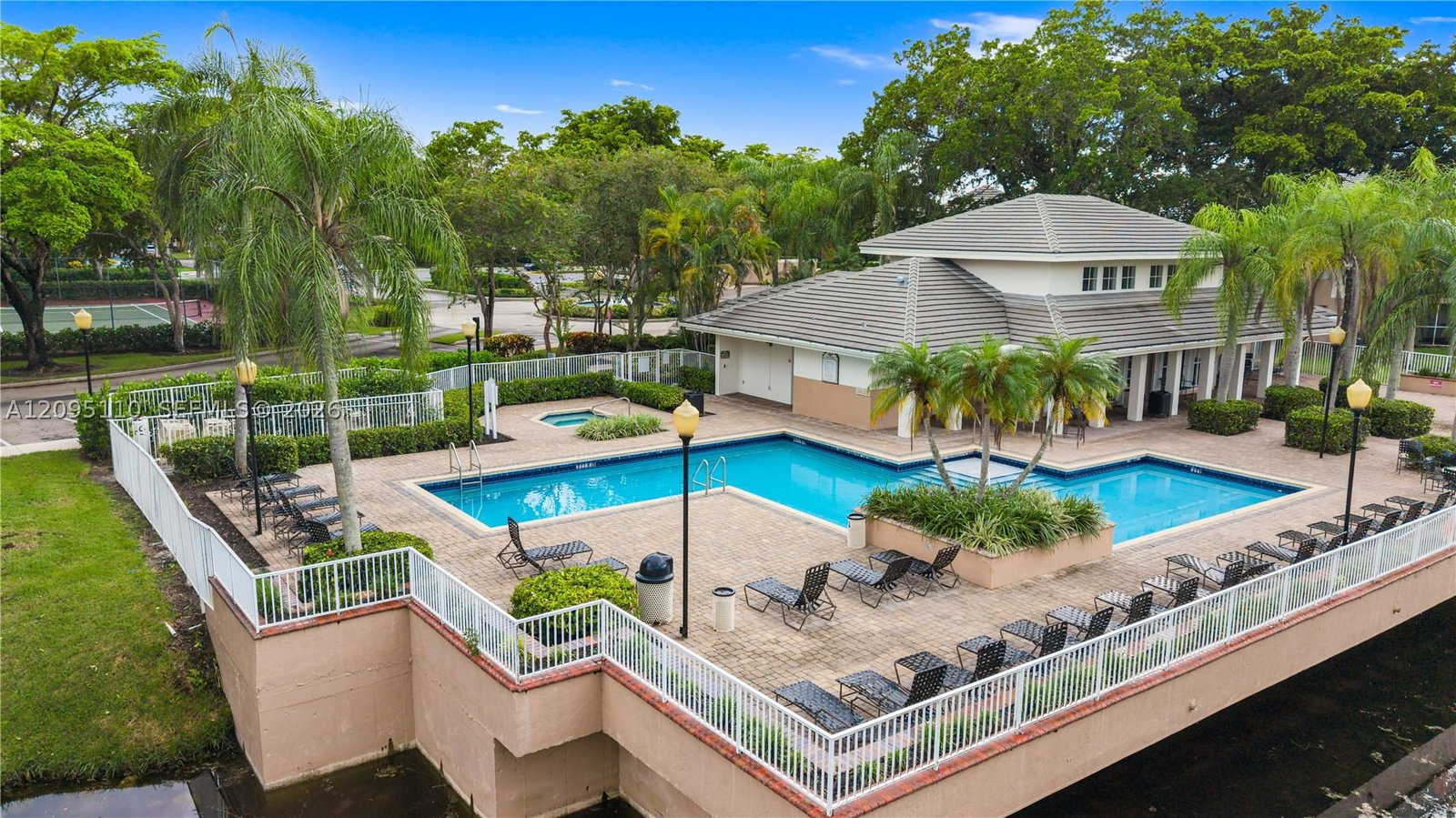 Real estate property located at 9833 Westview Dr #835, Broward, Citation Way Condo, Coral Springs, FL