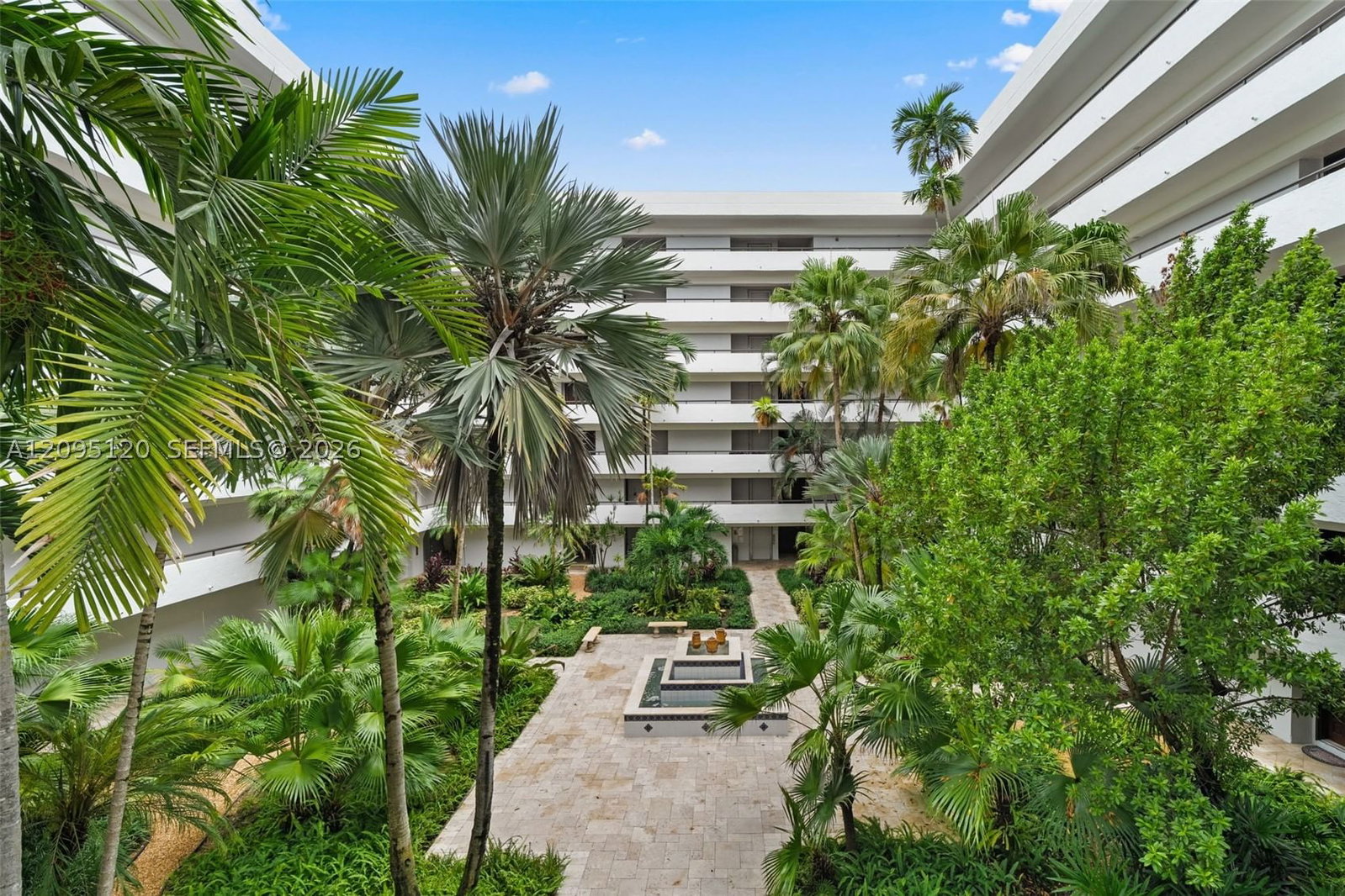 Real estate property located at 23200 Camino Del Mar #305, Palm Beach, La Residence Condo, Boca Raton, FL