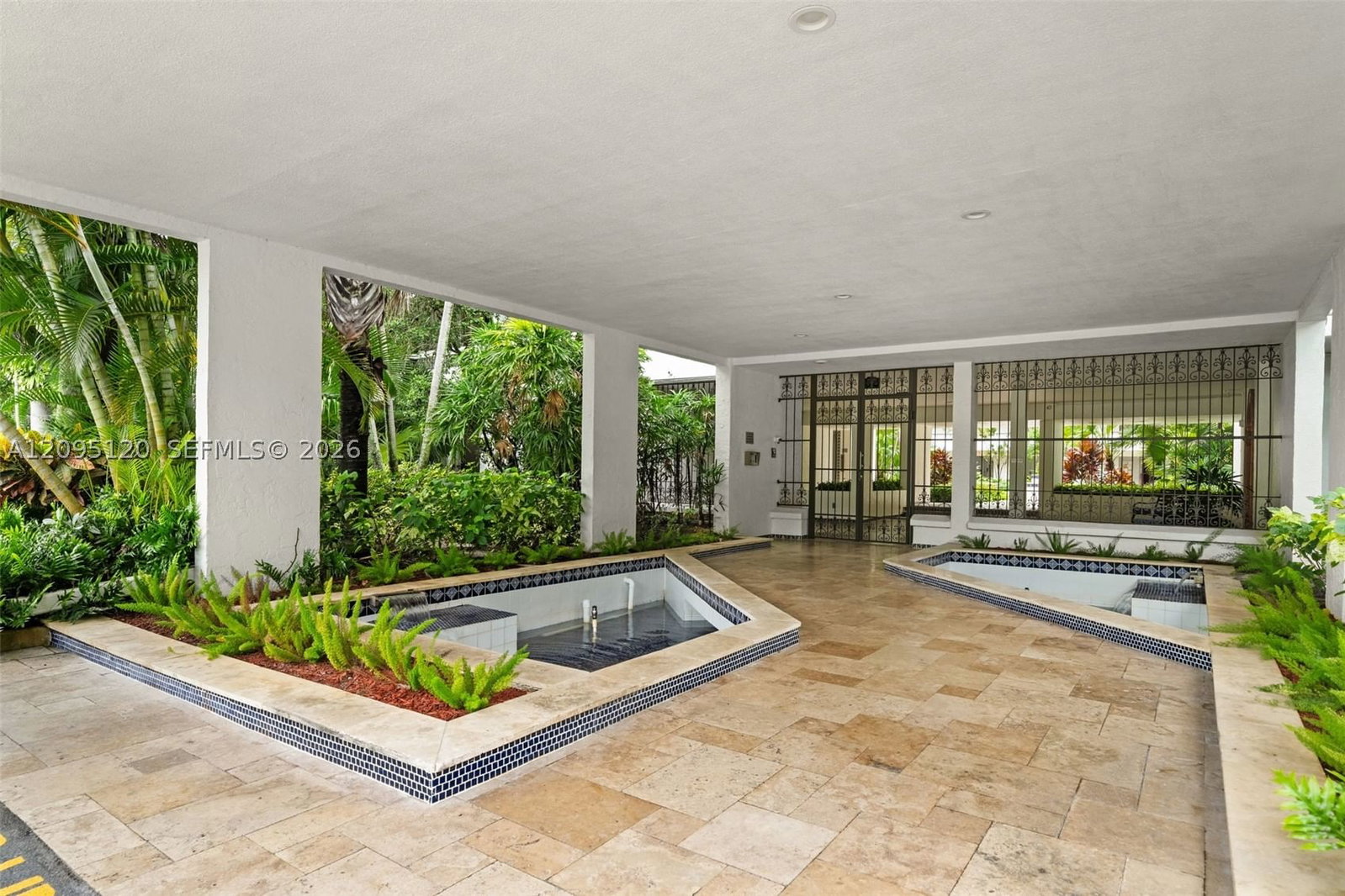 Real estate property located at 23200 Camino Del Mar #305, Palm Beach, La Residence Condo, Boca Raton, FL