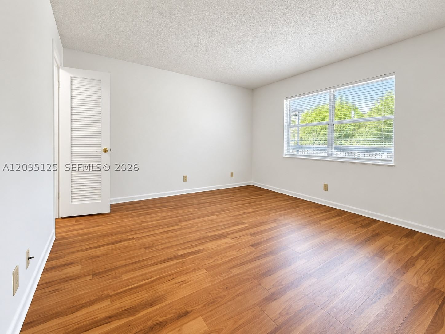 Real estate property located at 8982 Sample Rd #204, Broward, Oxford Condo, Coral Springs, FL